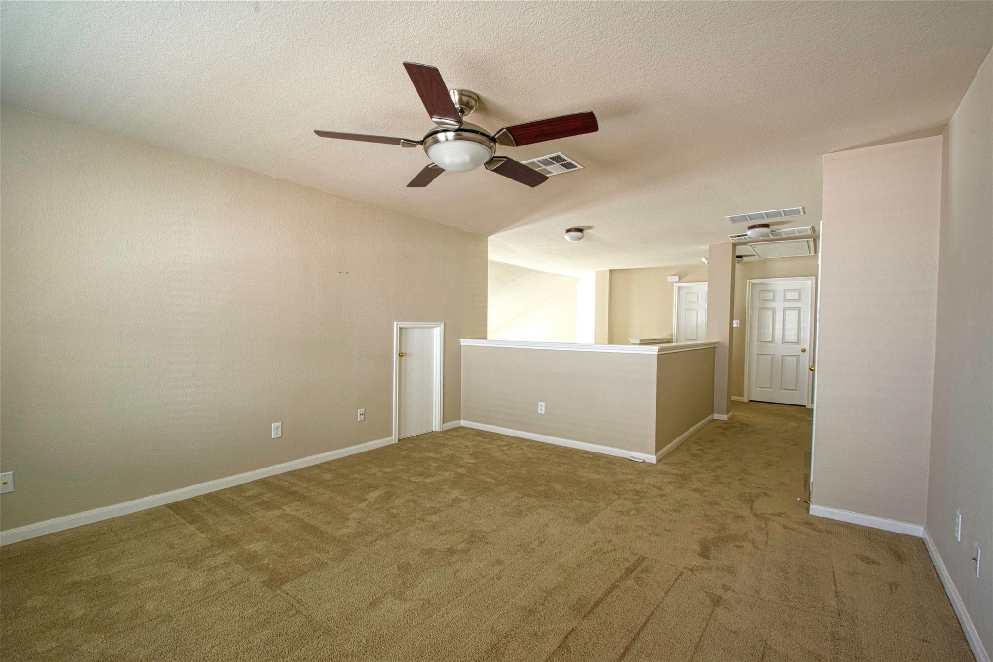 2412 Silver Spur Ln Property Photo 13