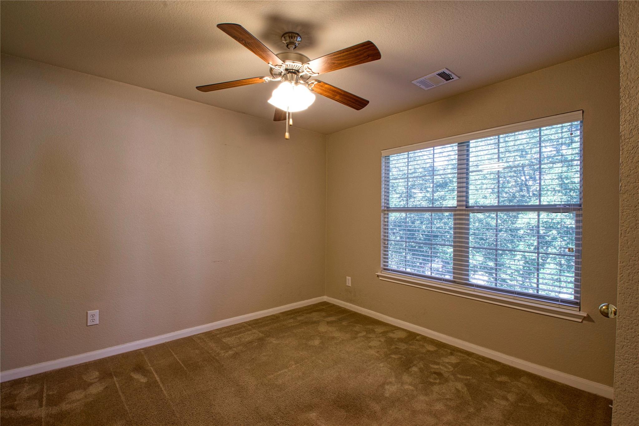 2412 Silver Spur Ln Property Photo 14