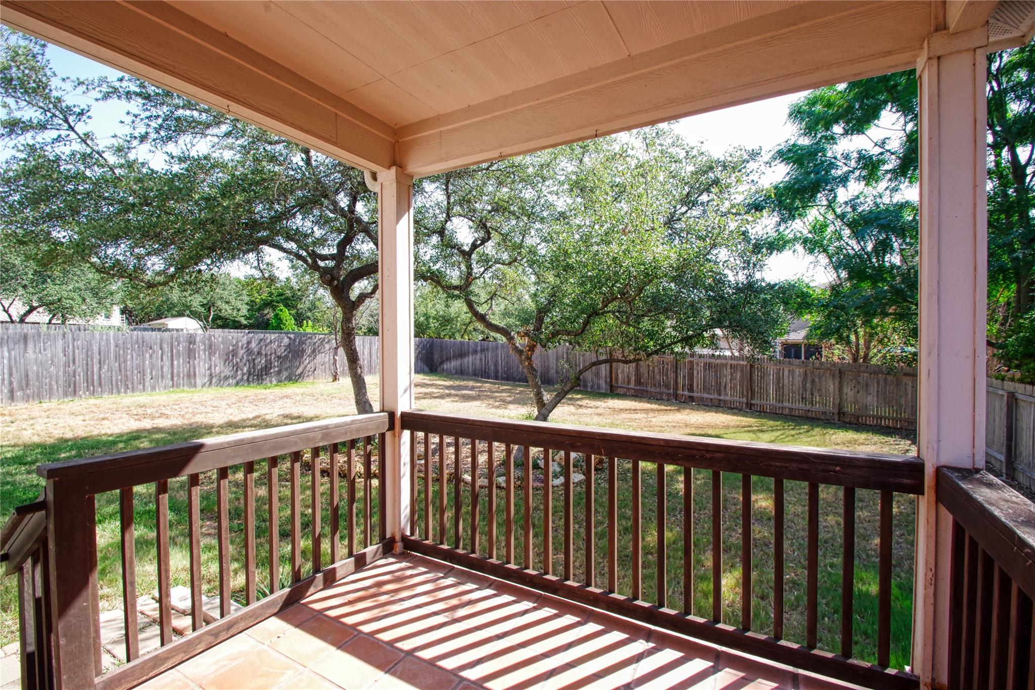 2412 Silver Spur Ln Property Photo 18