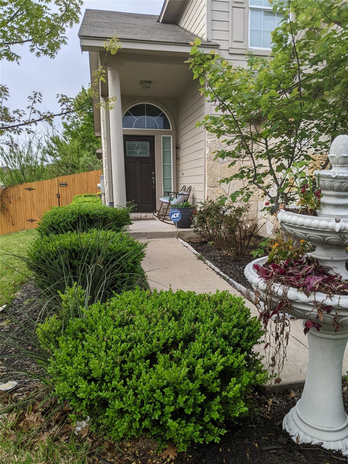 14209 Canyon Trl Property Photo 4