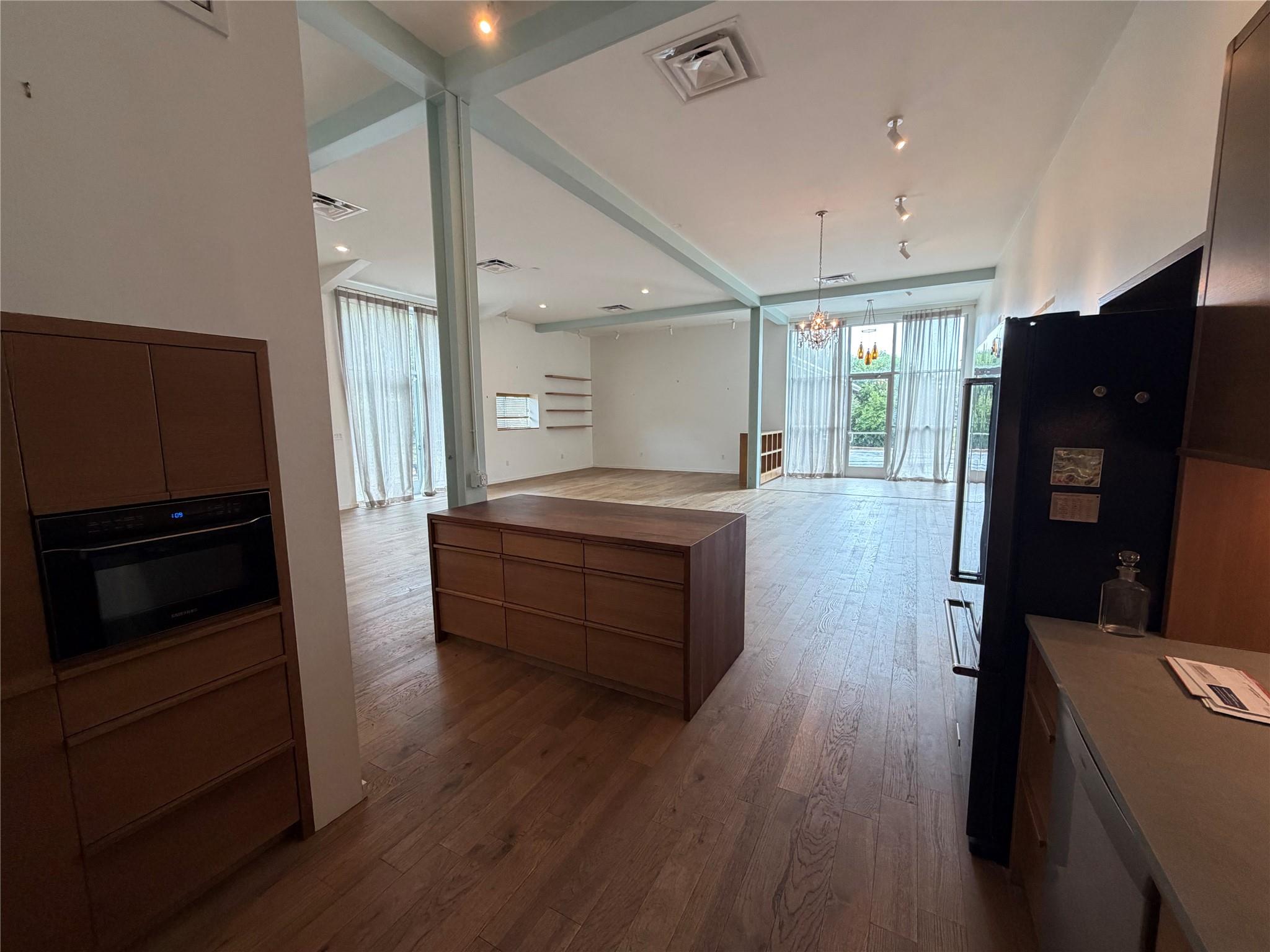 4825 Weidemar Ln #600 Property Photo 4