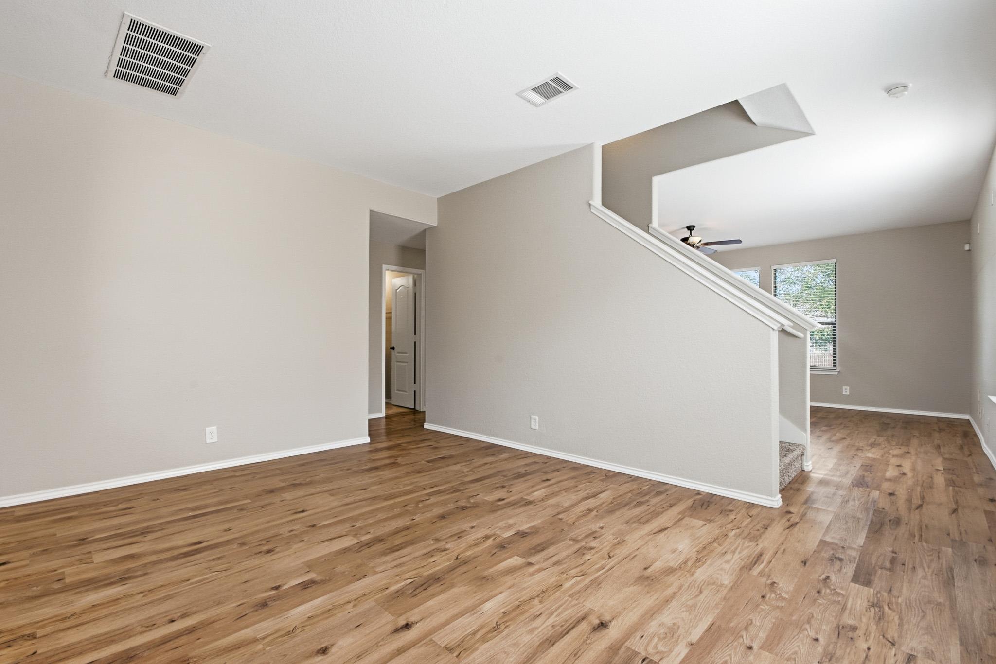 280 Cordero Dr Property Photo 3