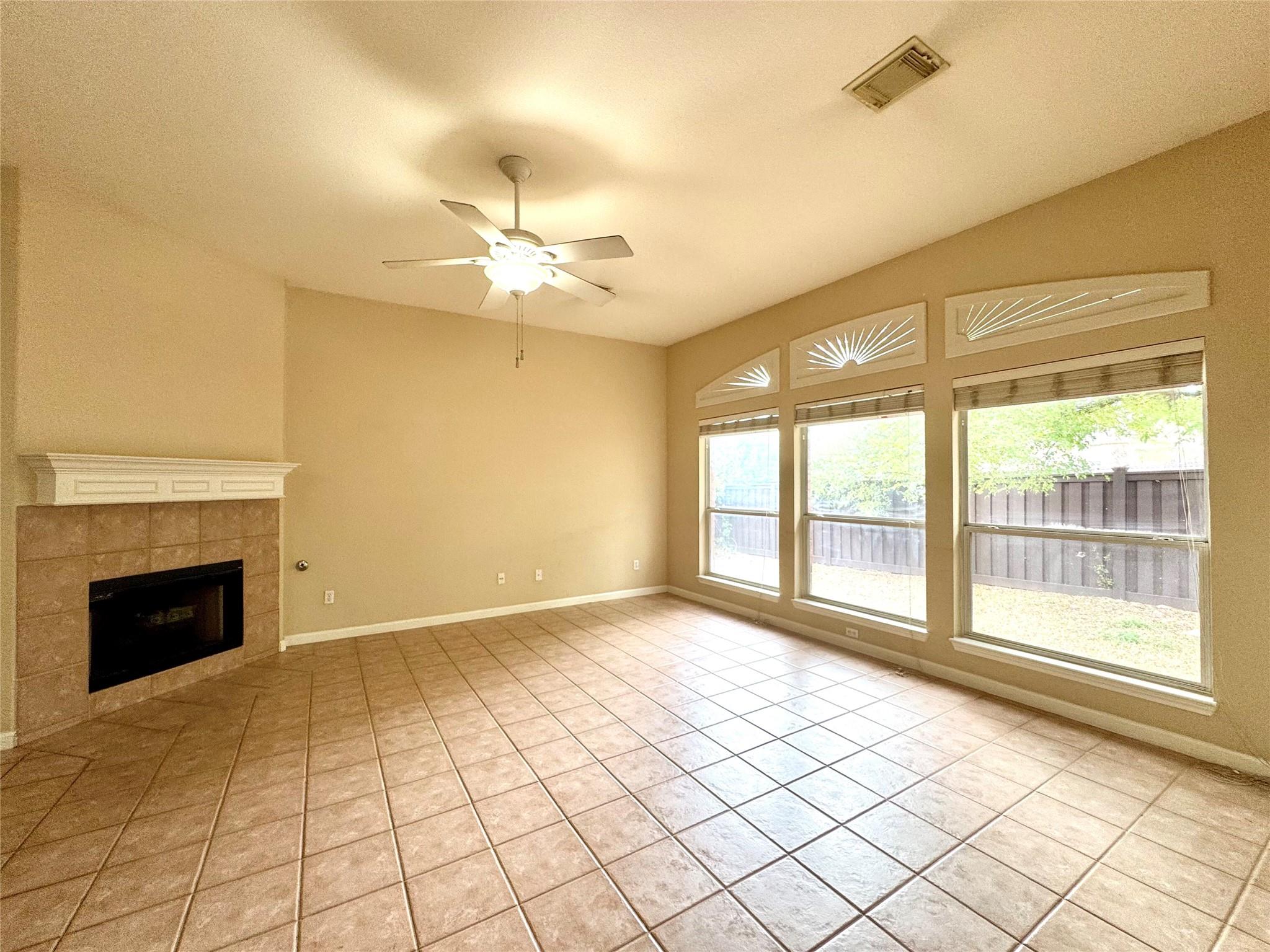 7201 Two Jacks Trl Property Photo 5
