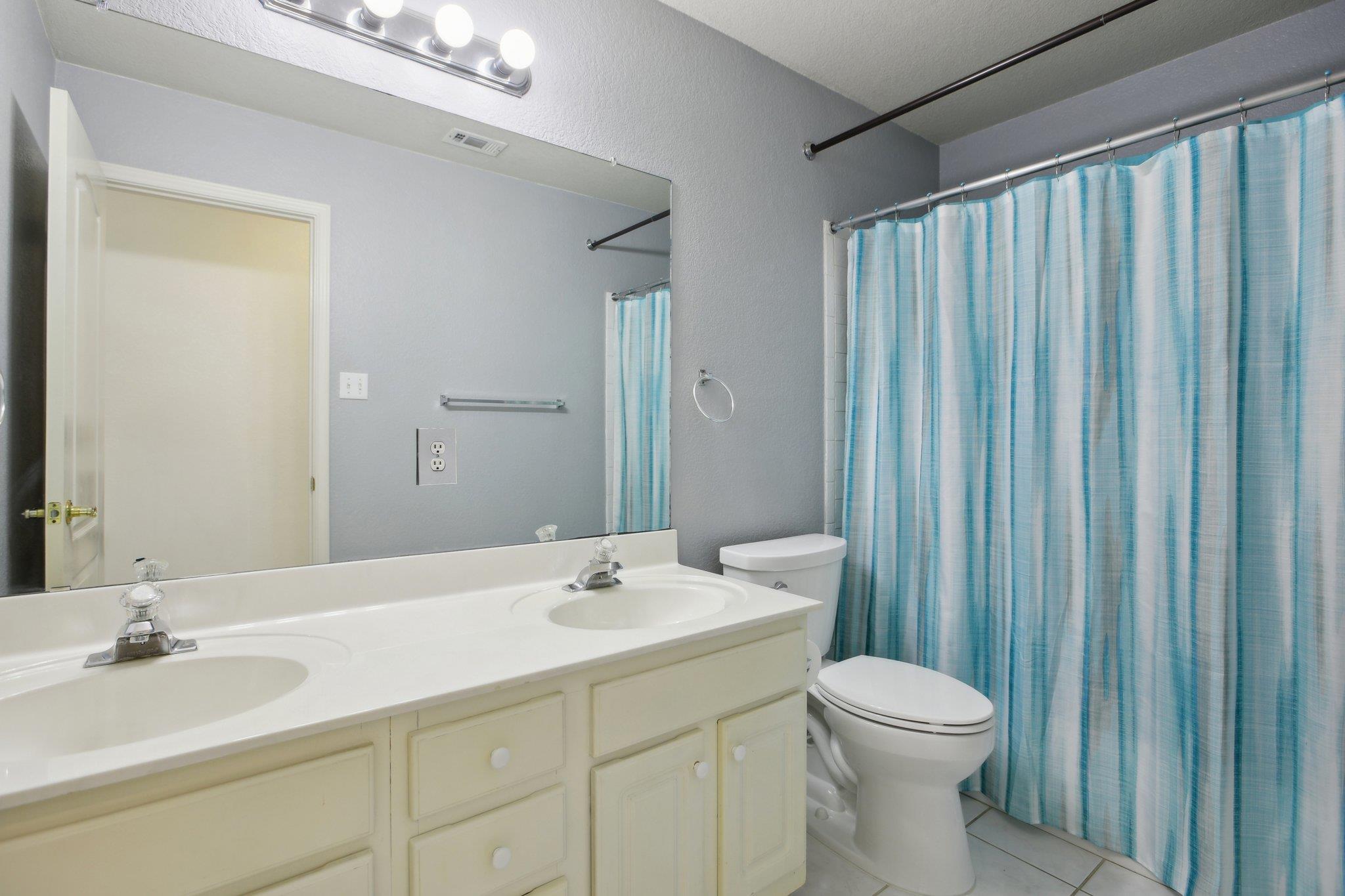 809 Clarence Bohls Ln Property Photo 12