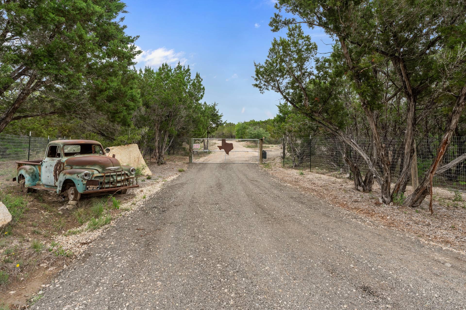 182 Quail Creek Rd Property Photo 3