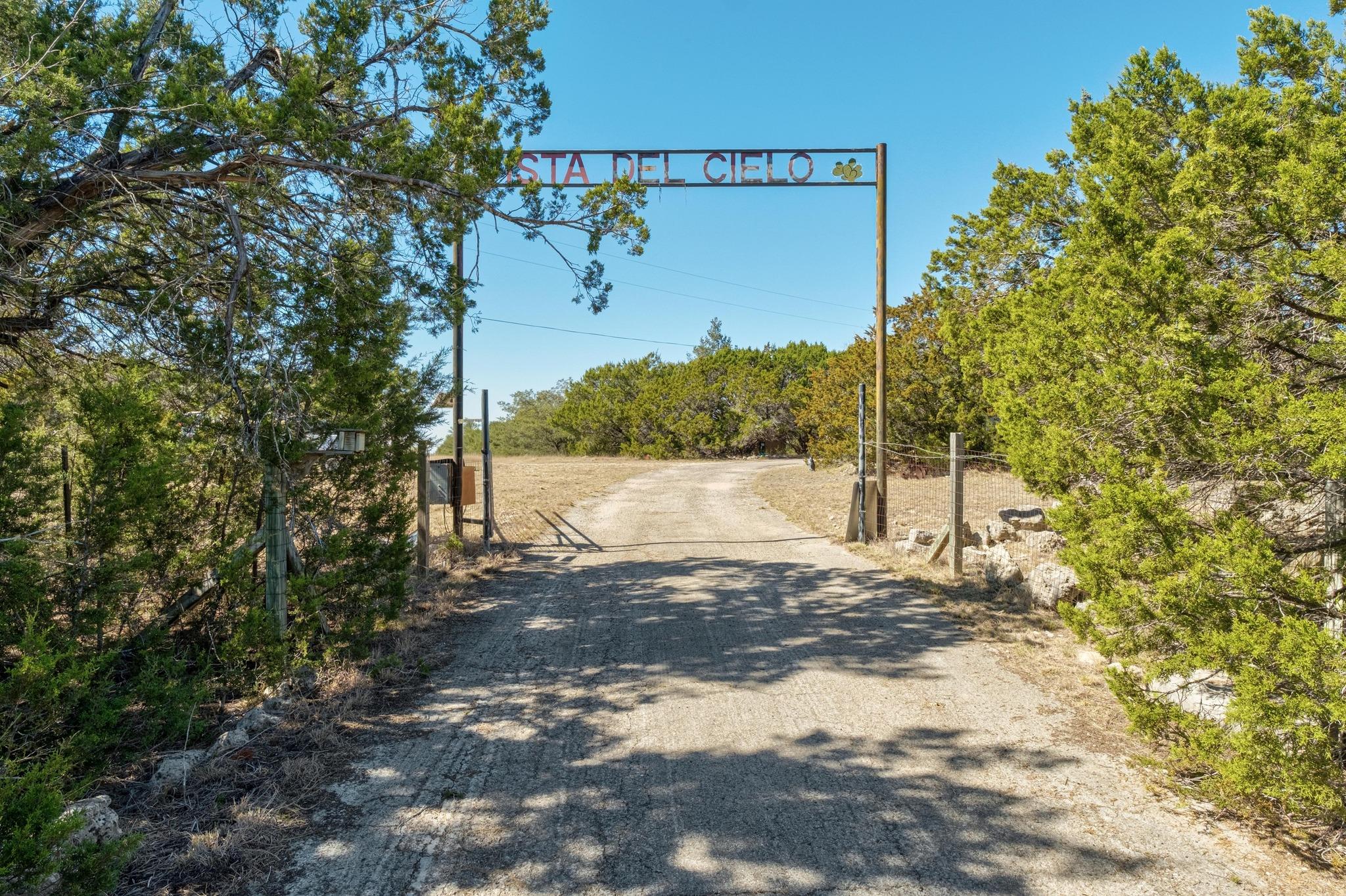 1802 Overland Stage Rd Property Photo 3