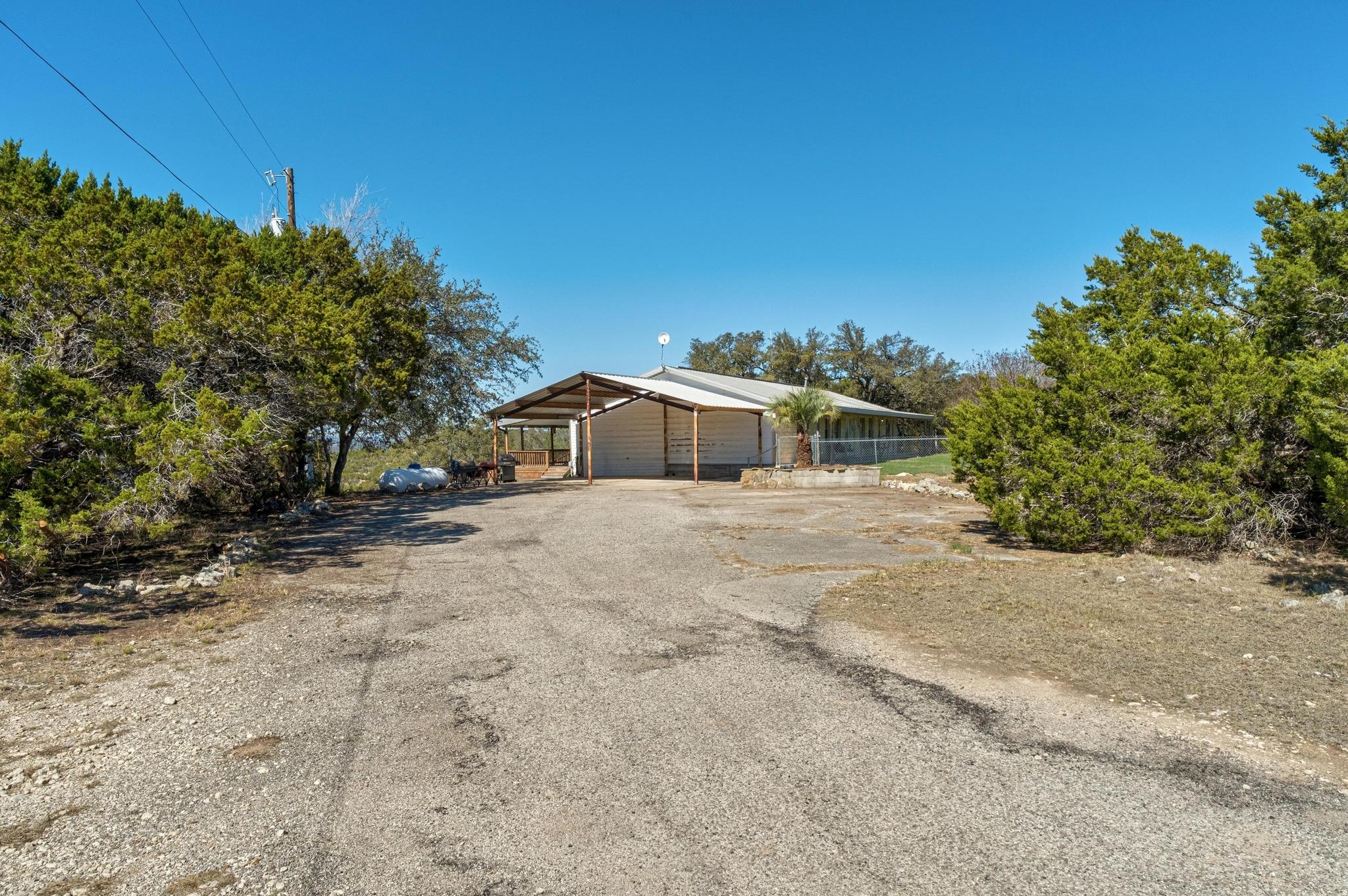 1802 Overland Stage Rd Property Photo 4