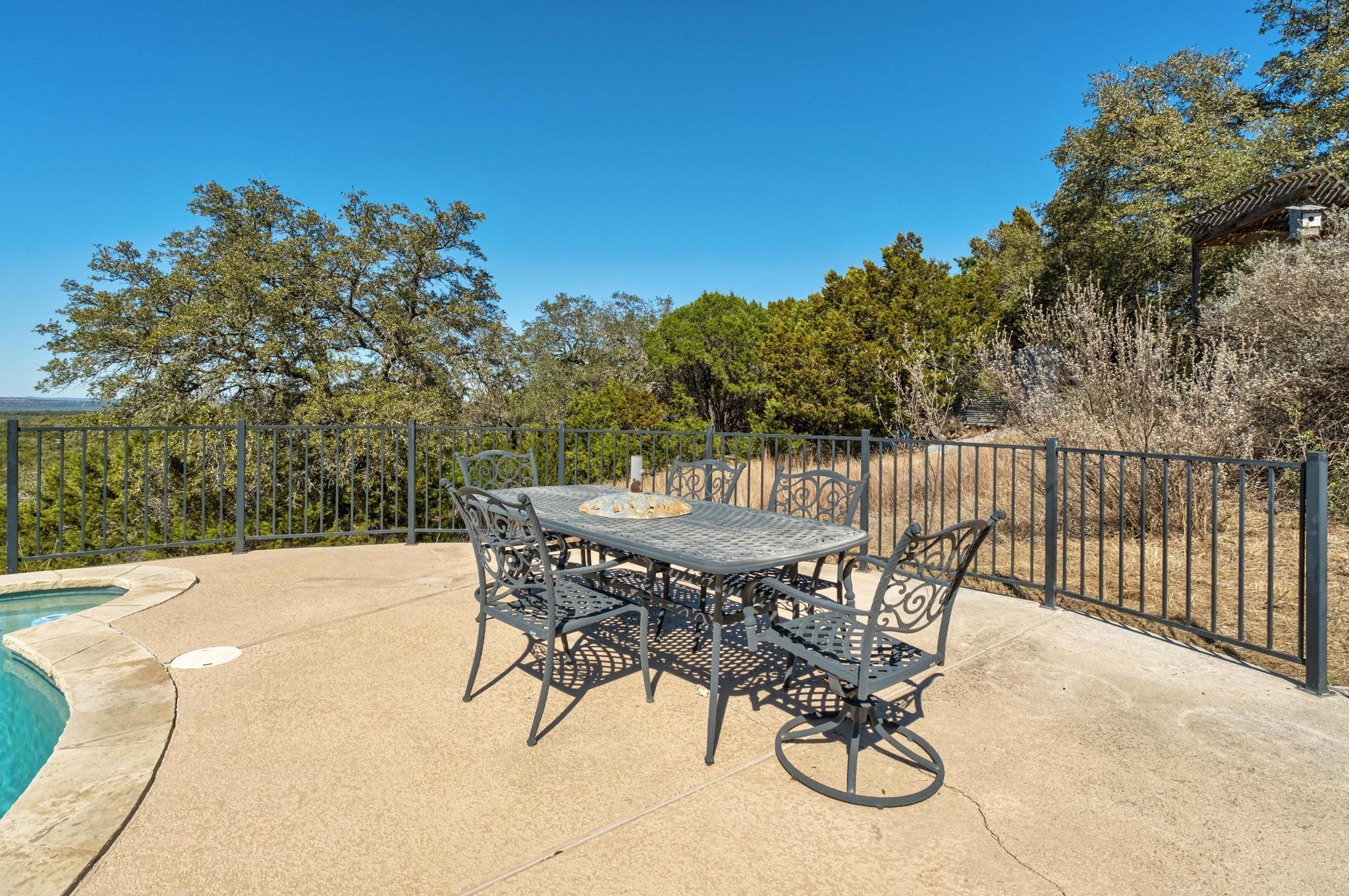 1802 Overland Stage Rd Property Photo 10