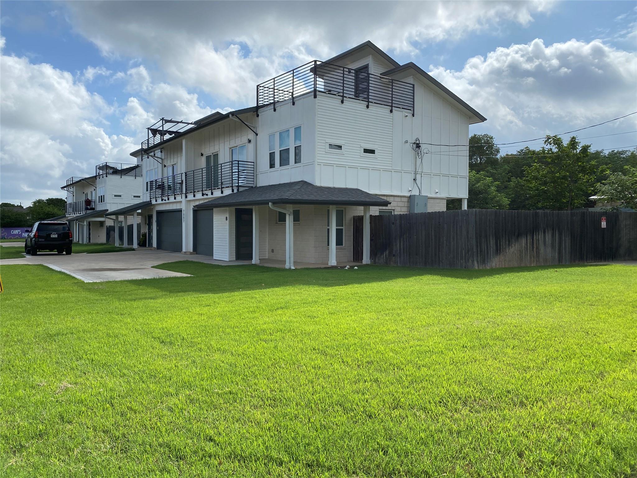 7907 Brodie Ln #b Property Photo 4