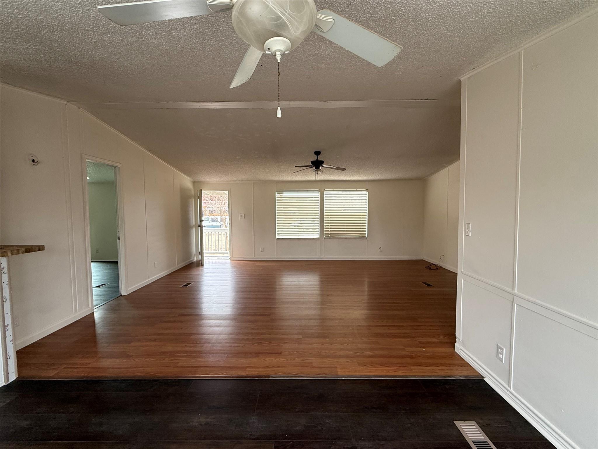 109 Cross Meadow Cv Property Photo 24