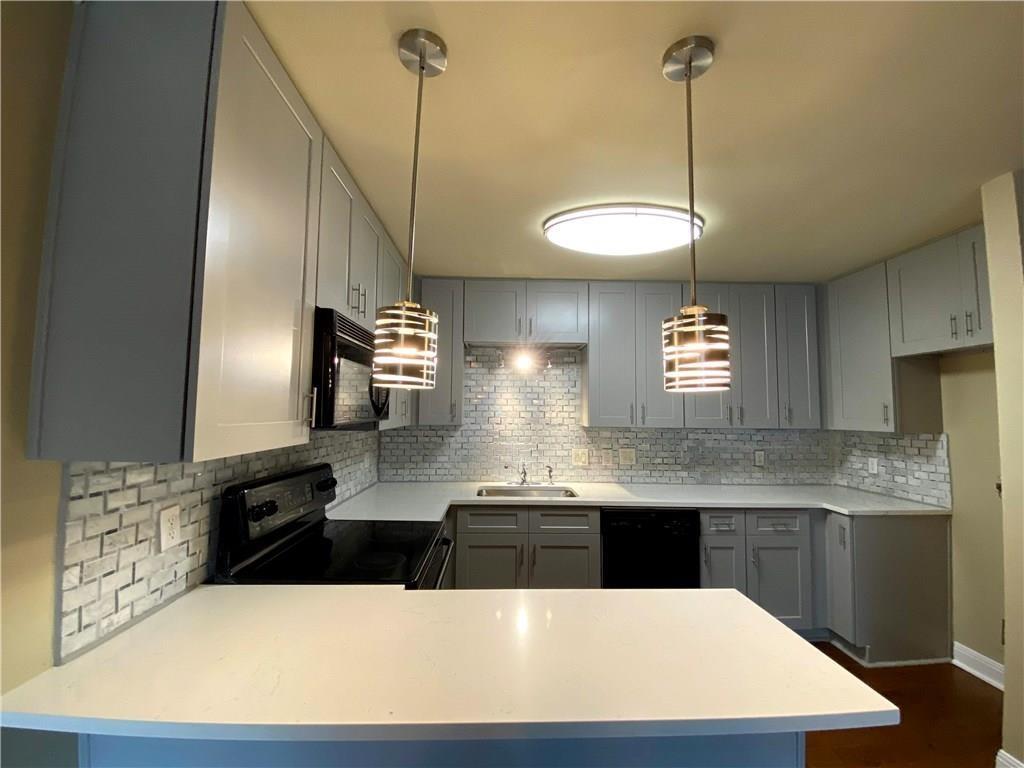 2500 Steck Ave #2 Property Photo 2