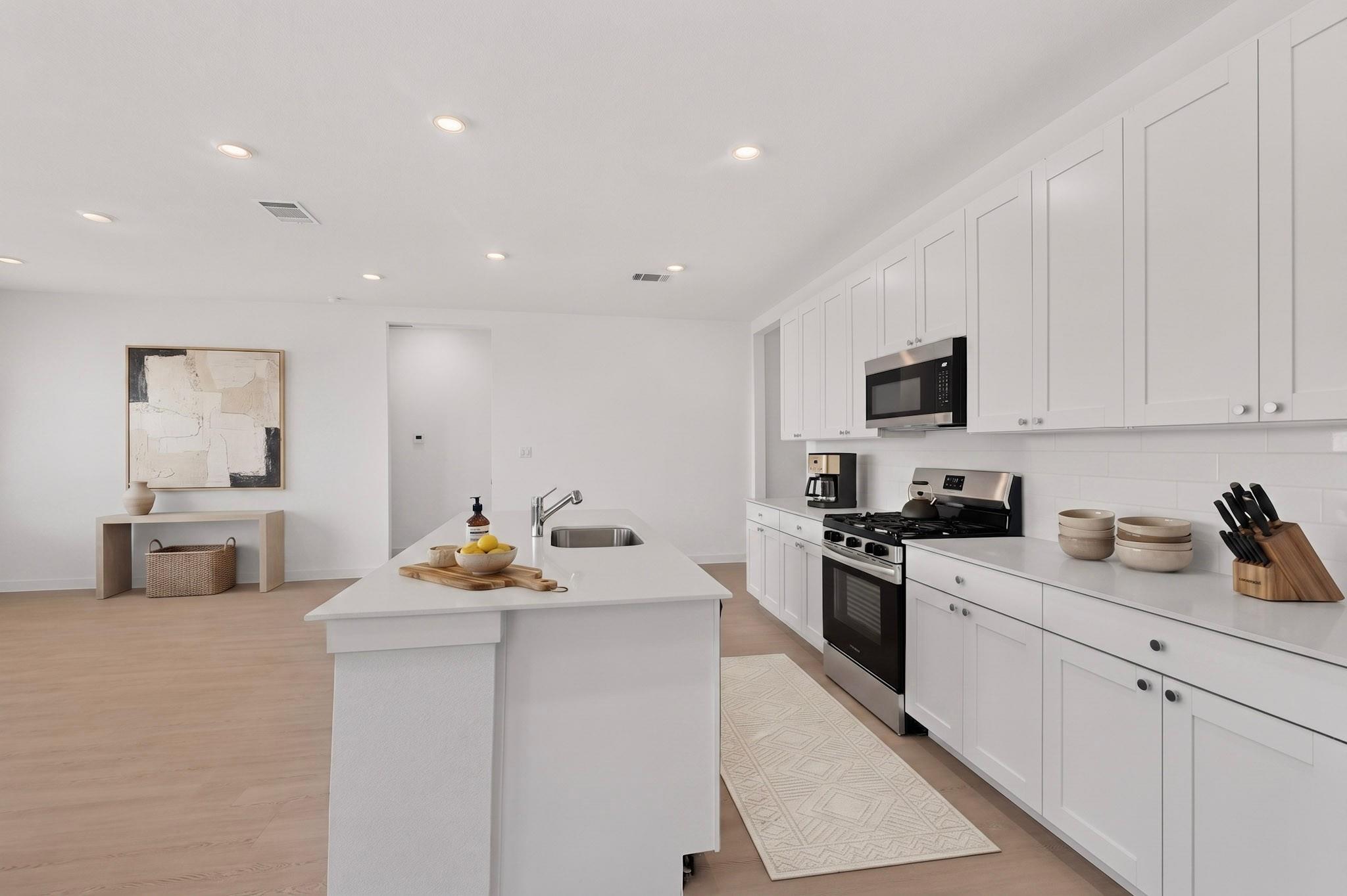 122 Brabham Loop Property Photo 6