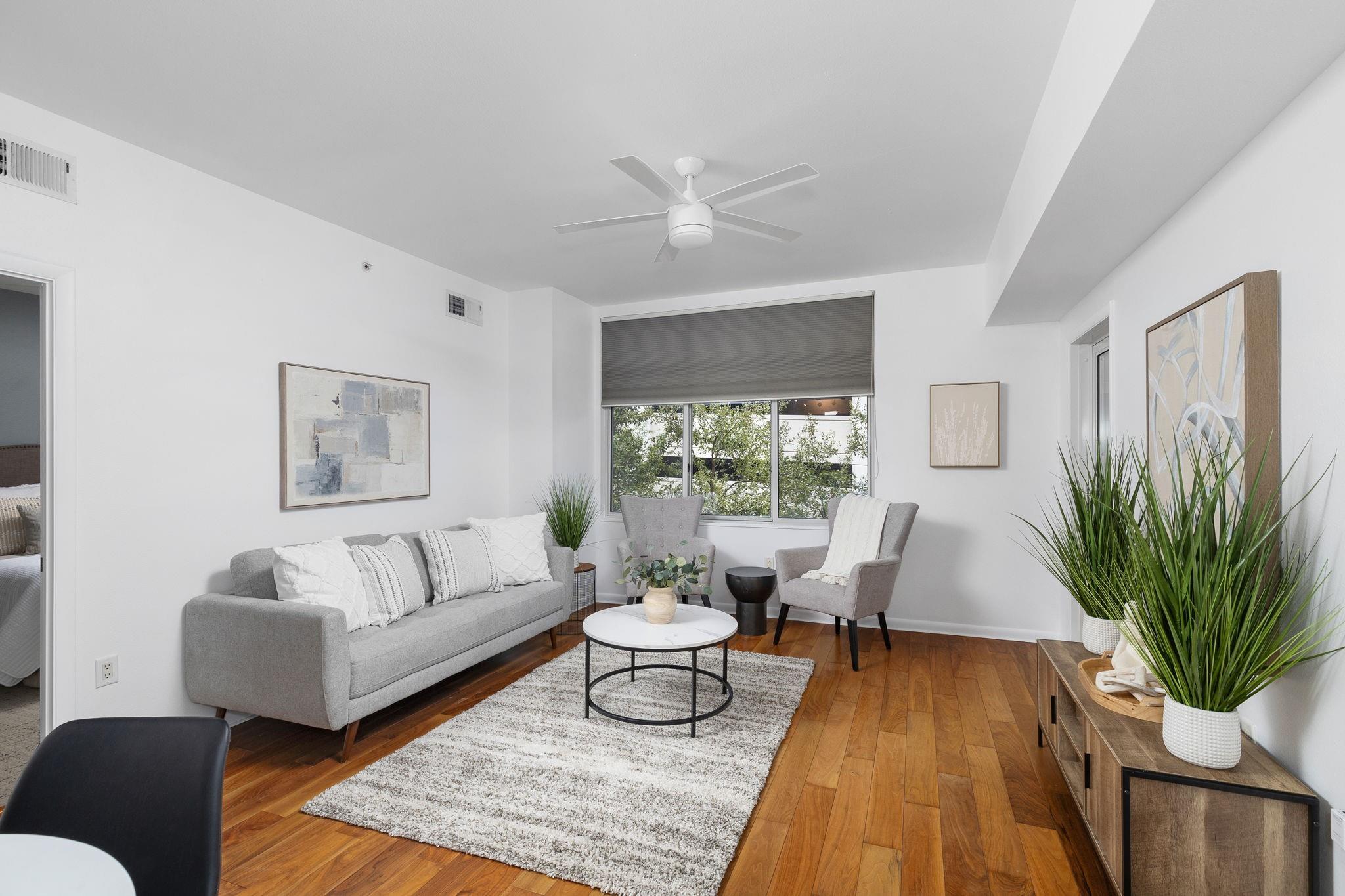 54 Rainey St 409 Property Photo 1