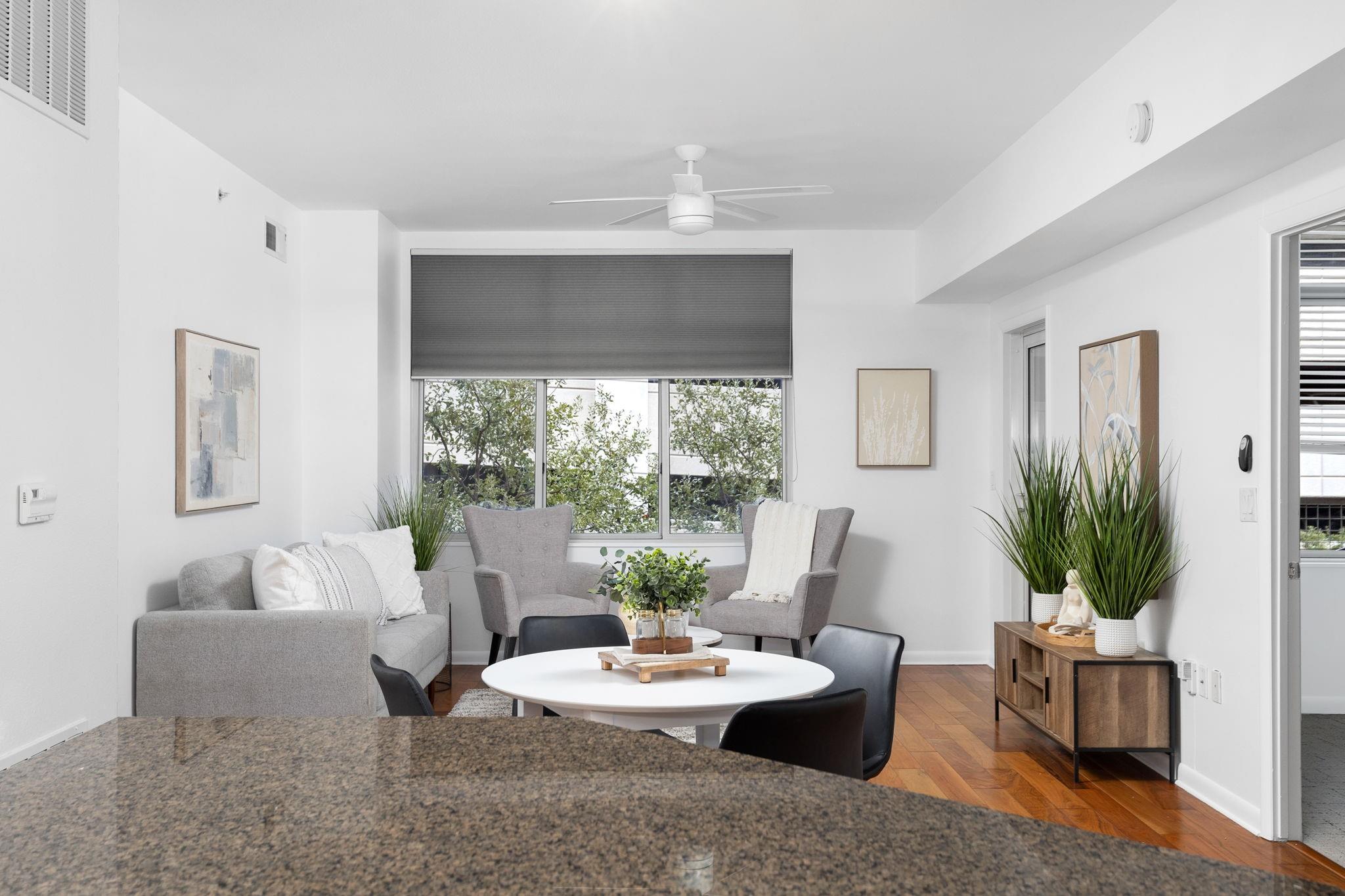 54 Rainey St 409 Property Photo 3