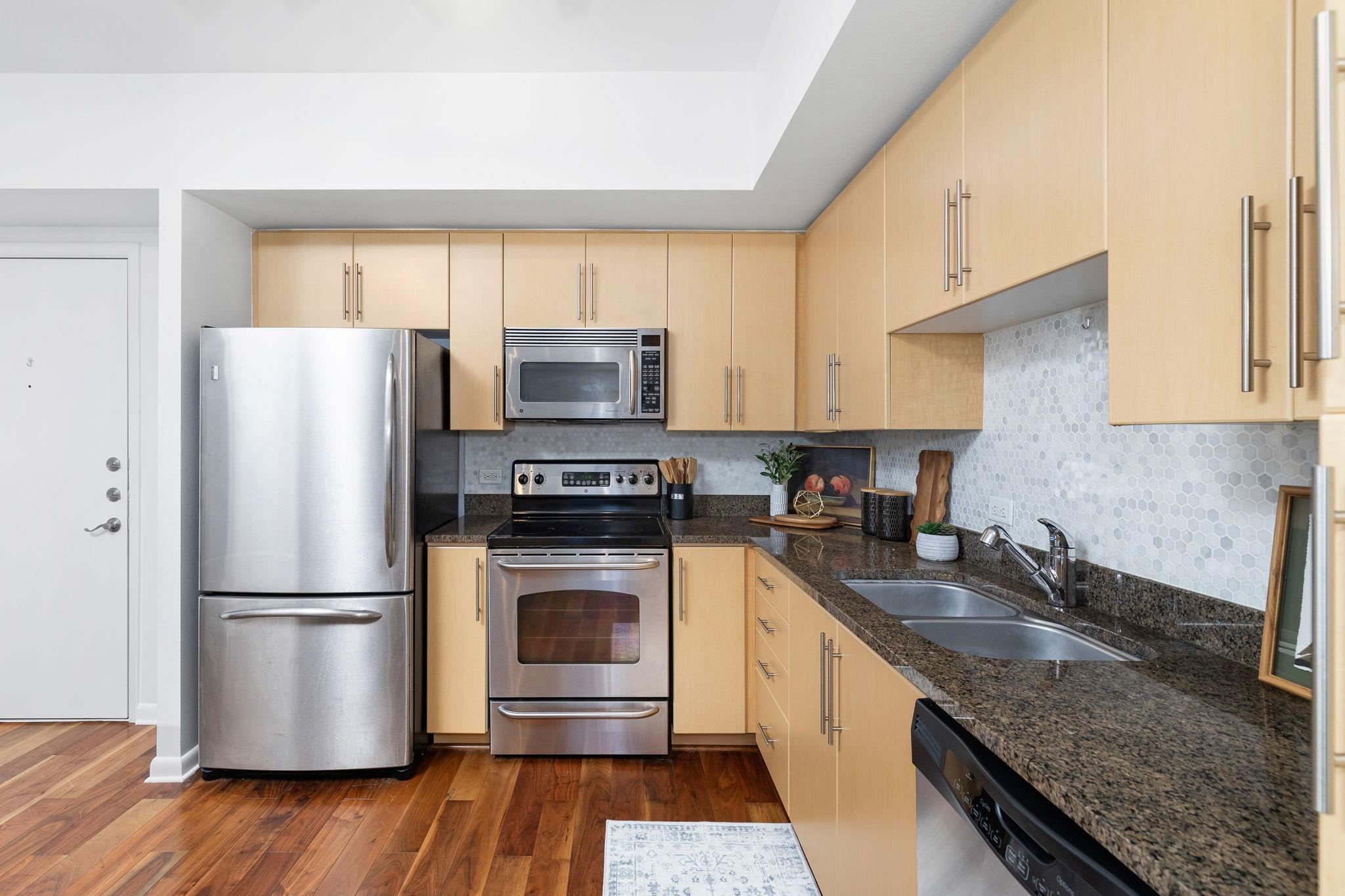 54 Rainey St 409 Property Photo 10
