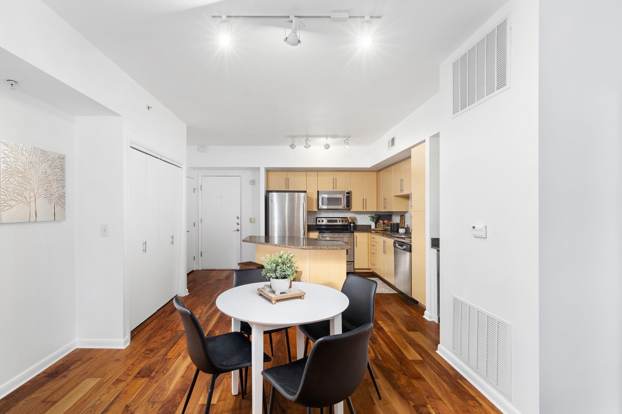 54 Rainey St 409 Property Photo 13