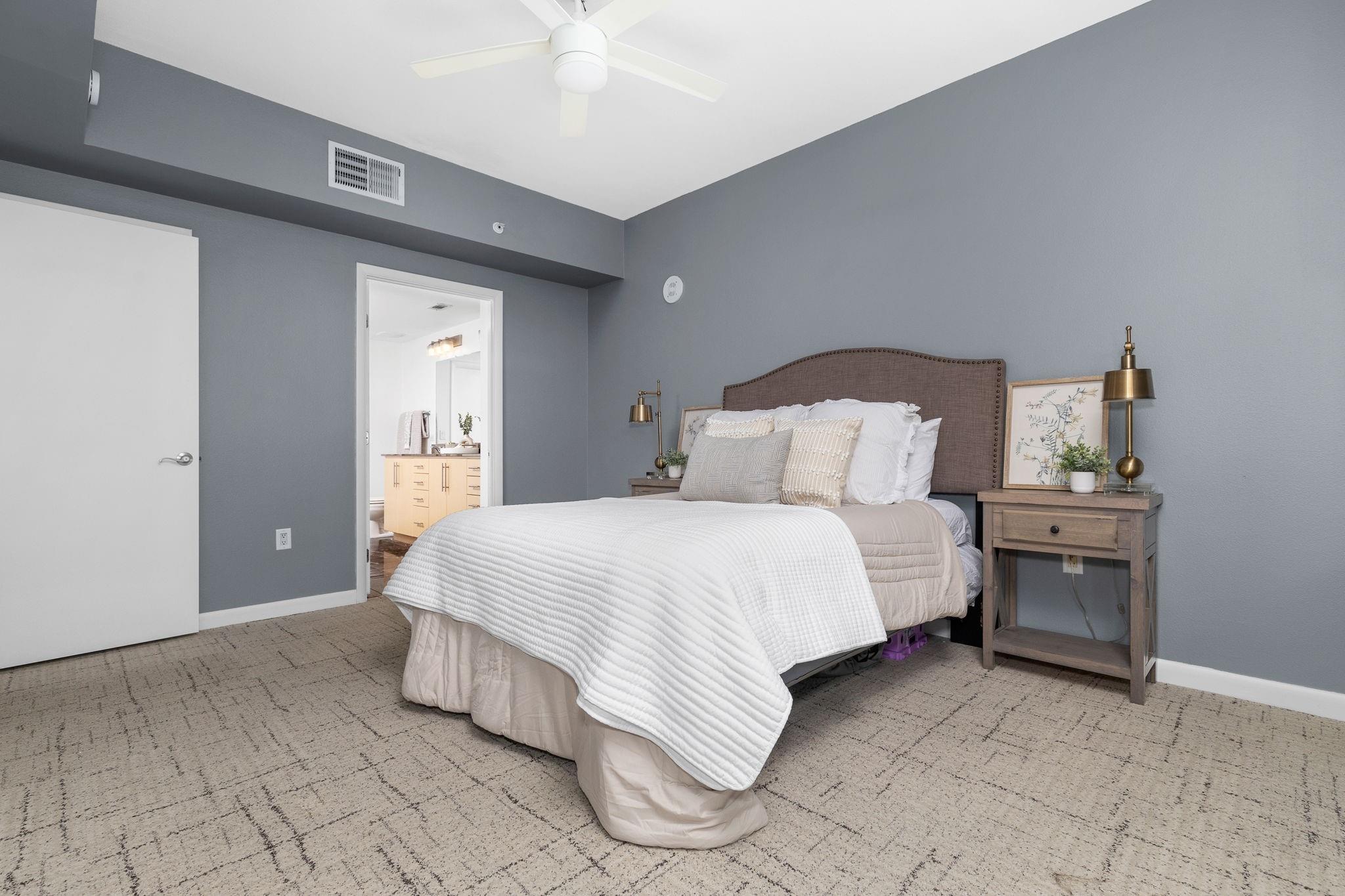 54 Rainey St 409 Property Photo 15
