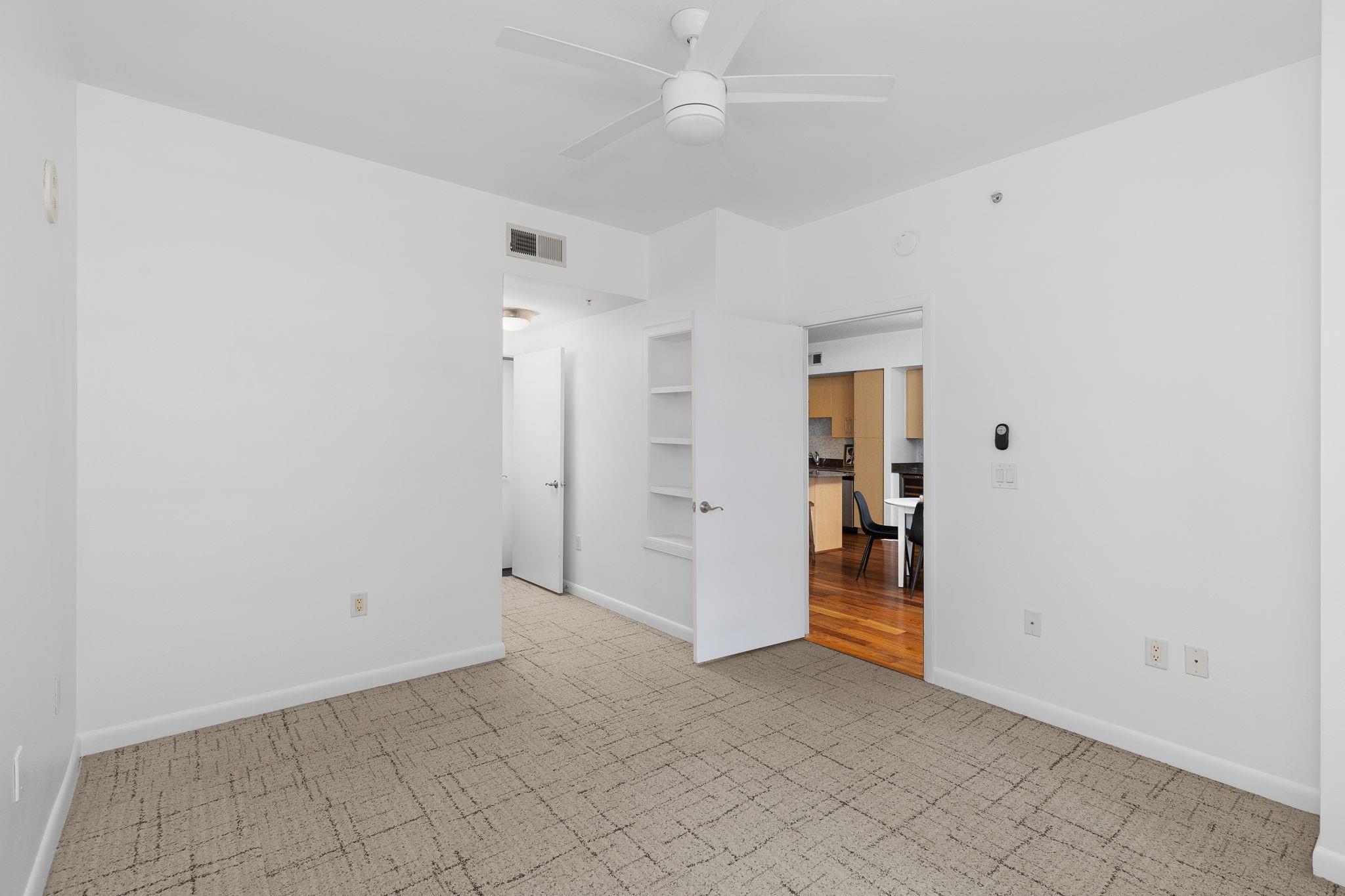 54 Rainey St 409 Property Photo 24