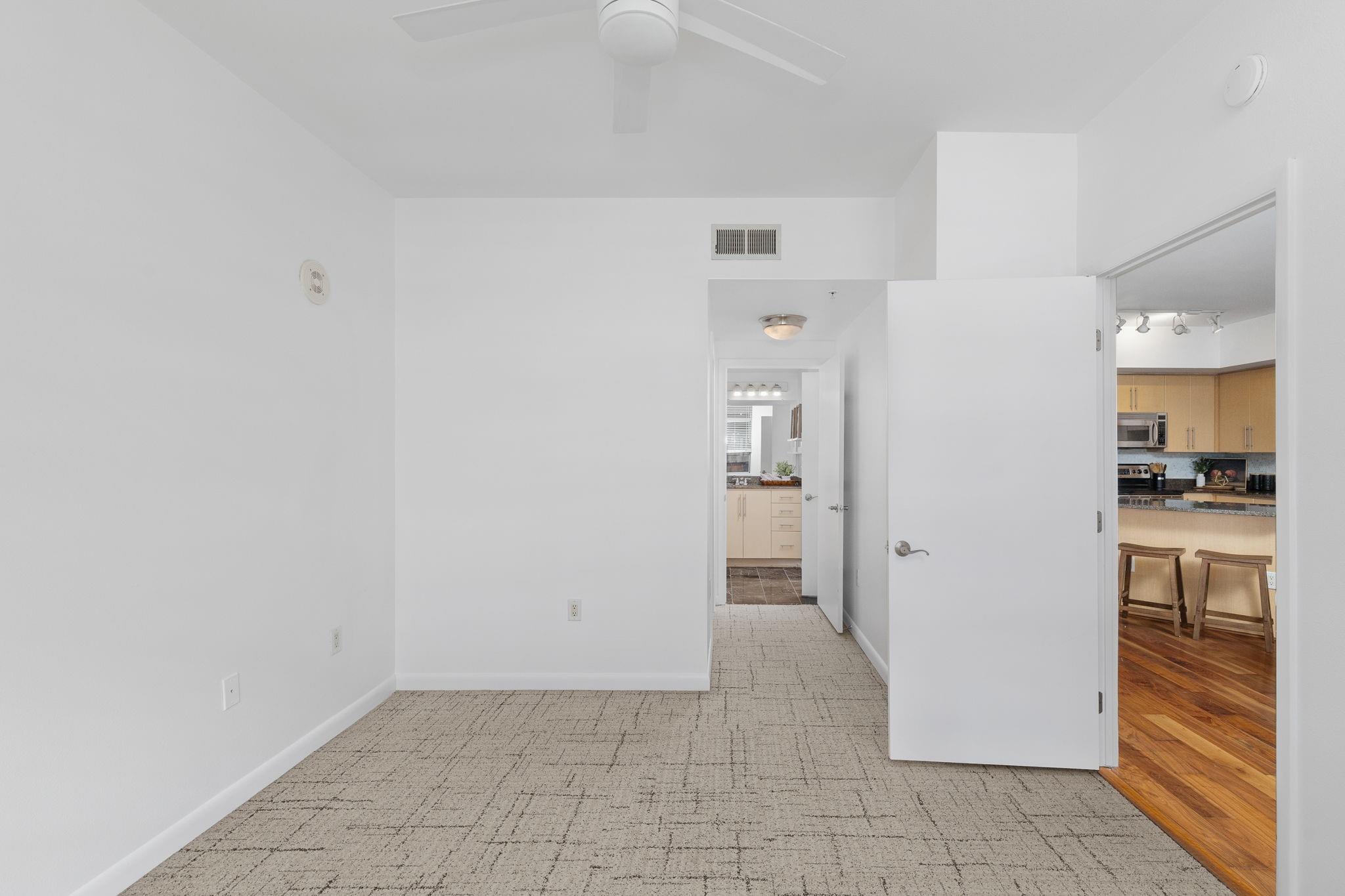 54 Rainey St 409 Property Photo 25