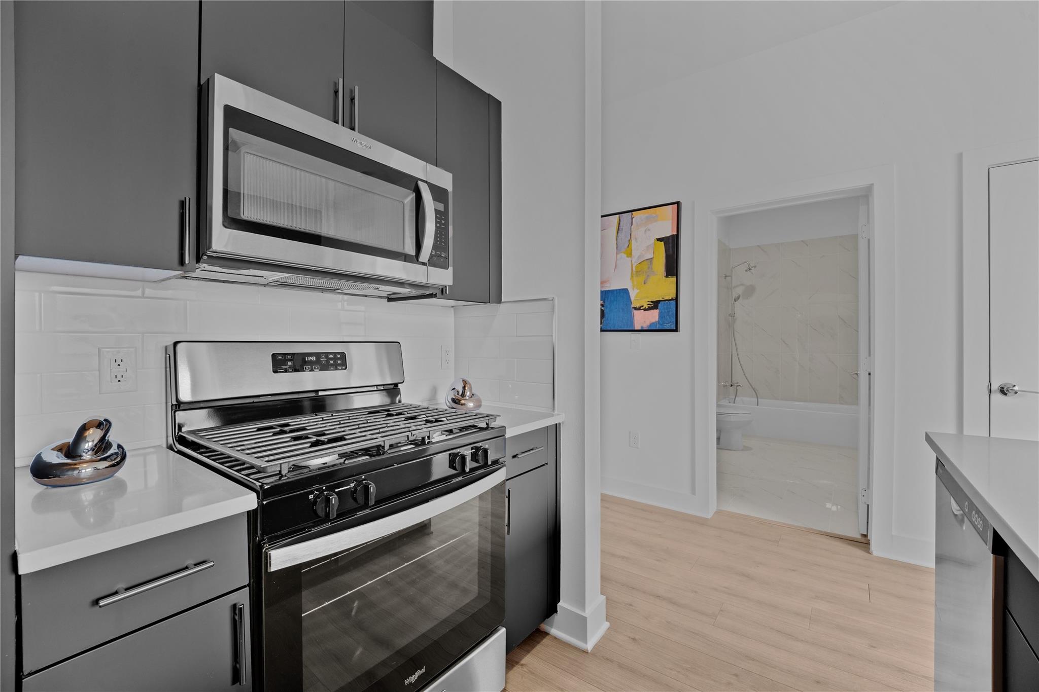 3900 Berkman Dr #217 Property Photo 8