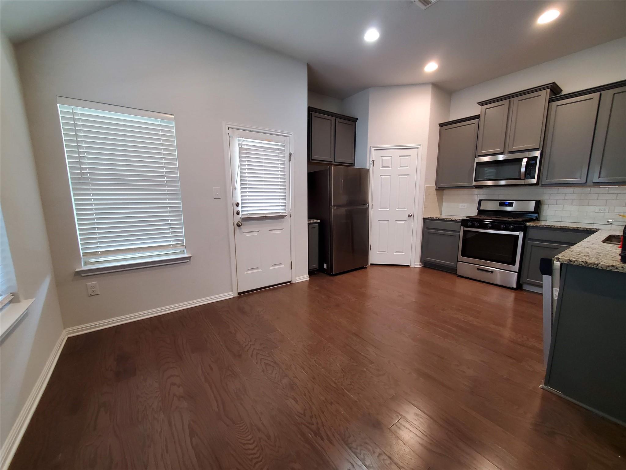 13505 Mariscan St Property Photo 2