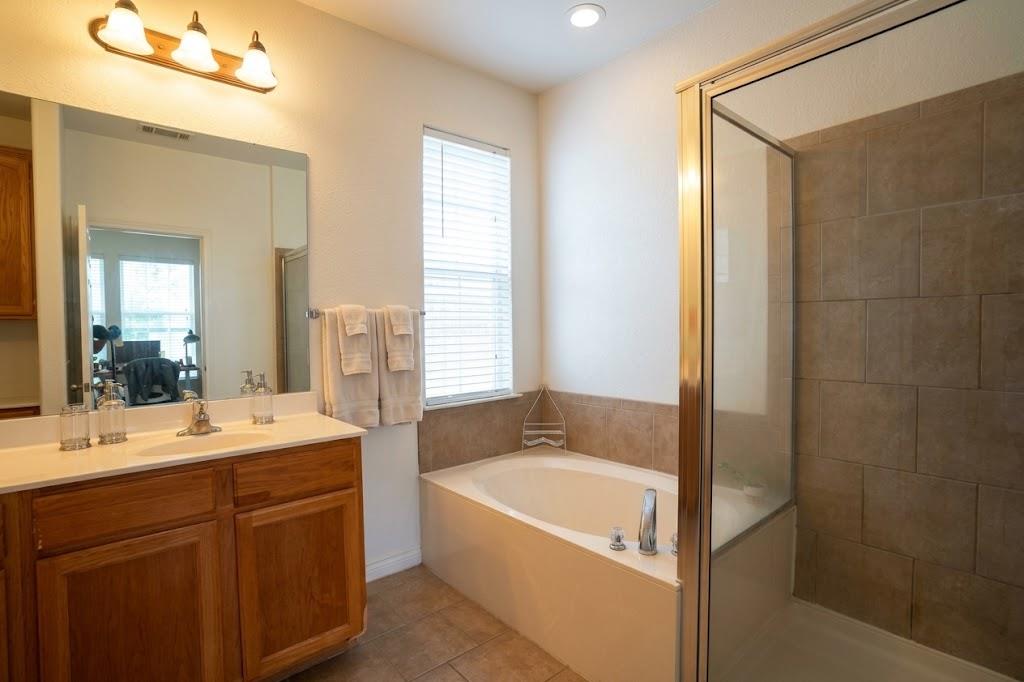 712 Franklin Blvd #c Property Photo 3