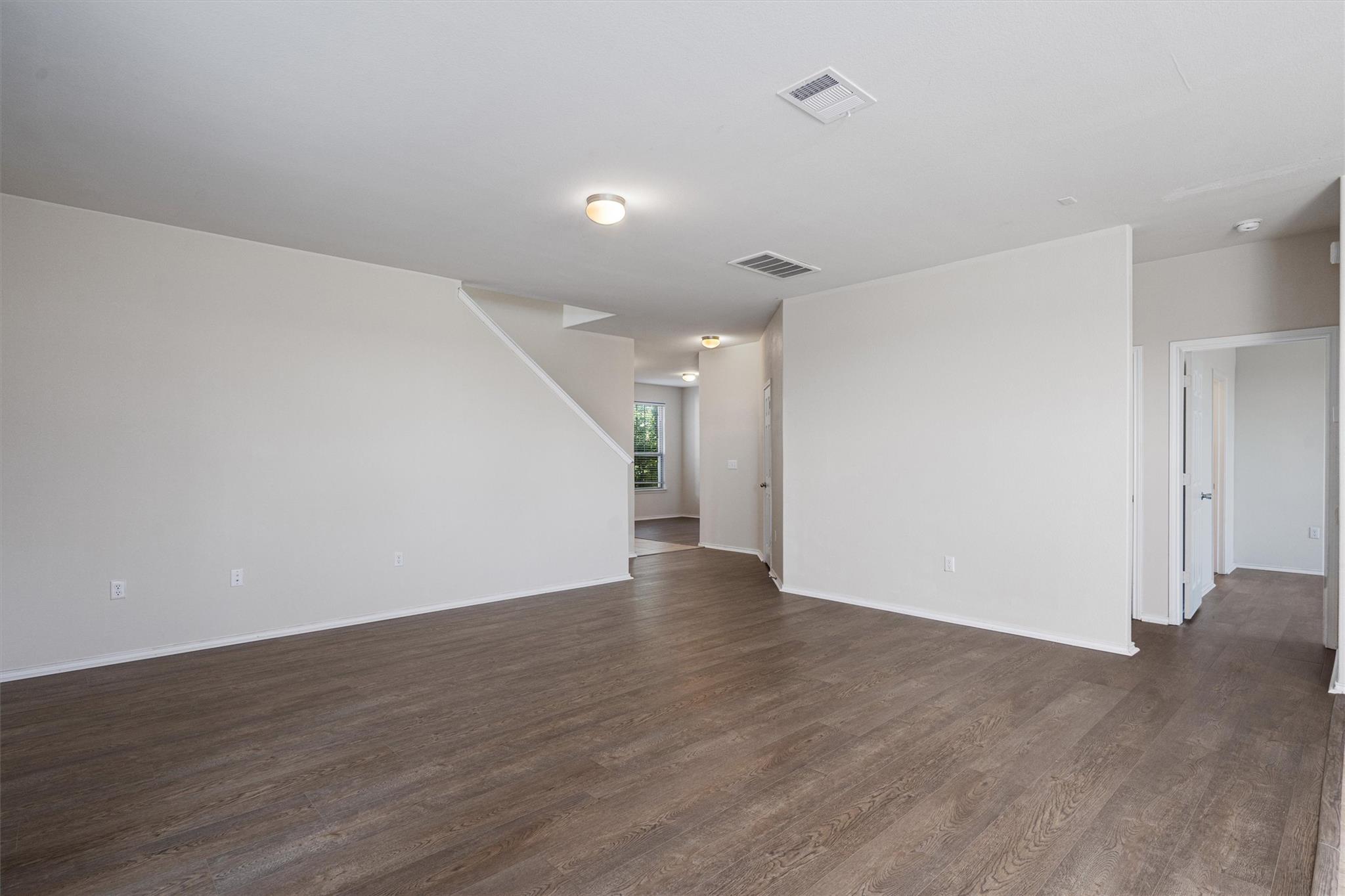 146 Russet Trl Property Photo 5
