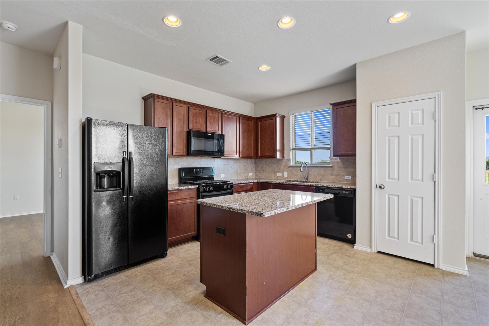 146 Russet Trl Property Photo 10