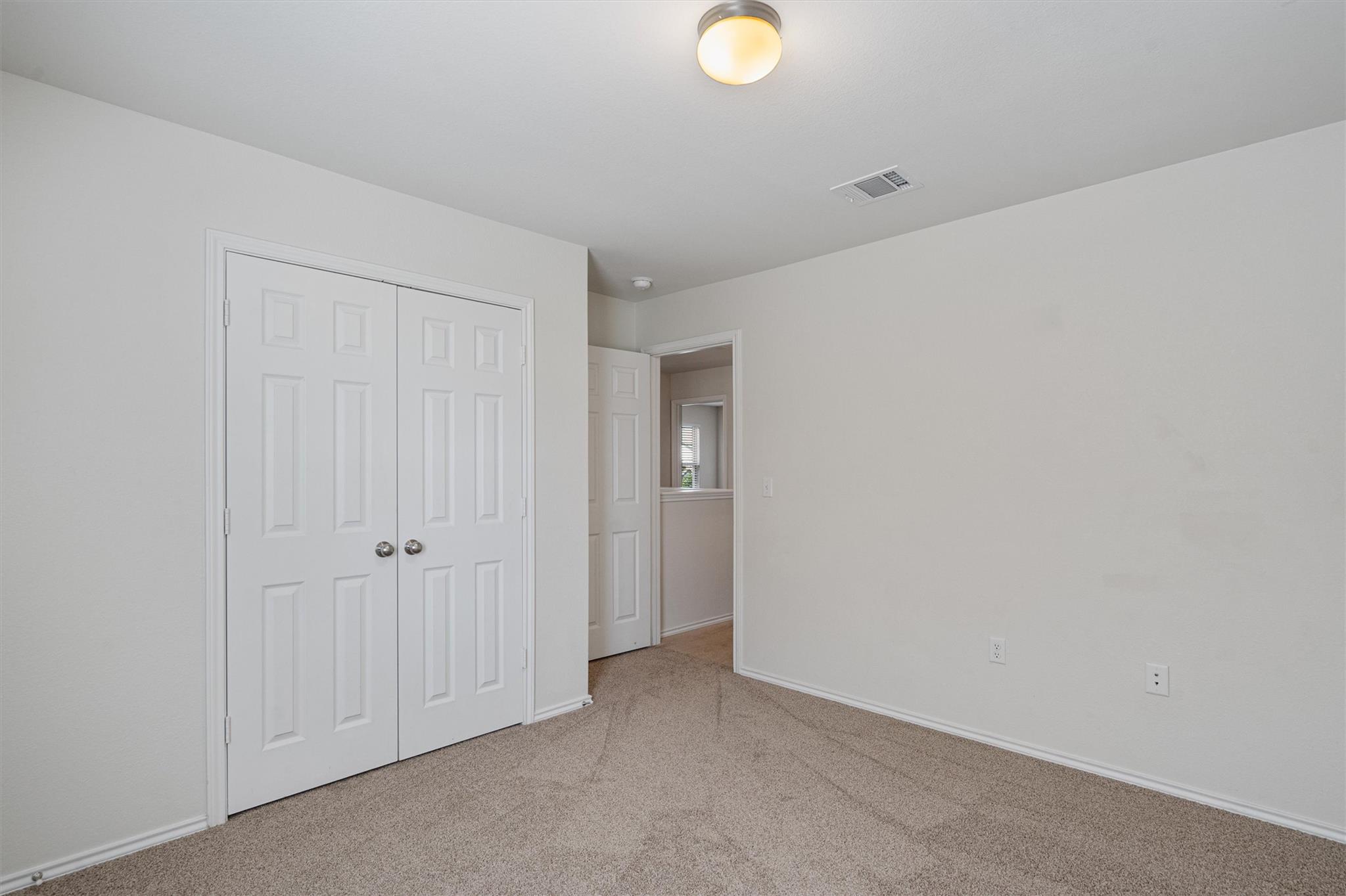 146 Russet Trl Property Photo 27