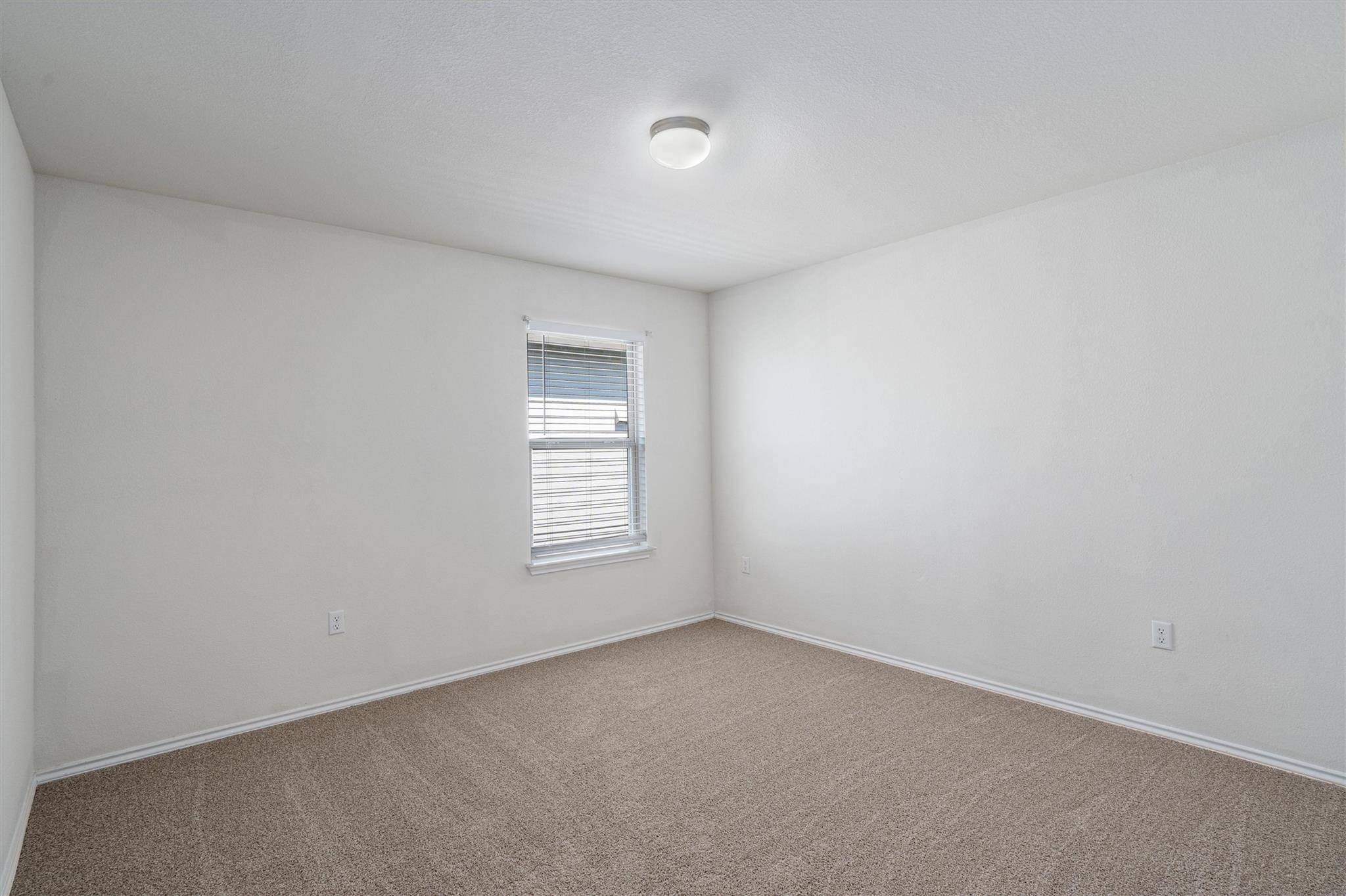 146 Russet Trl Property Photo 28