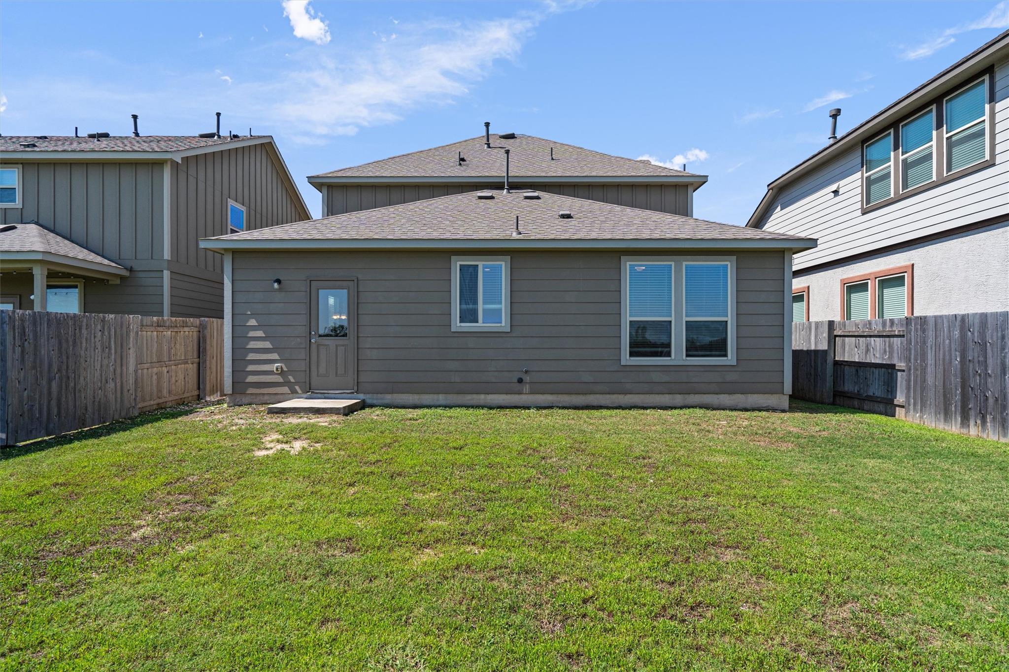 146 Russet Trl Property Photo 29