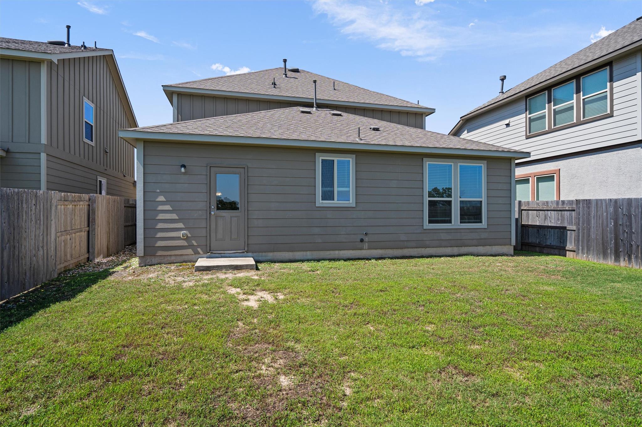146 Russet Trl Property Photo 35