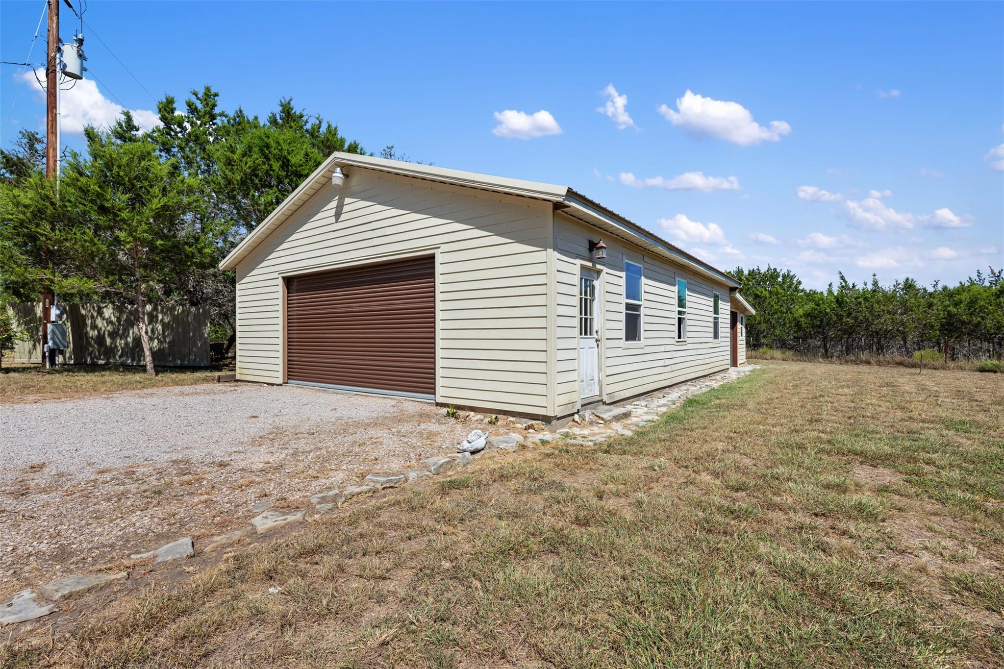 507 County Road 200d Property Photo 10