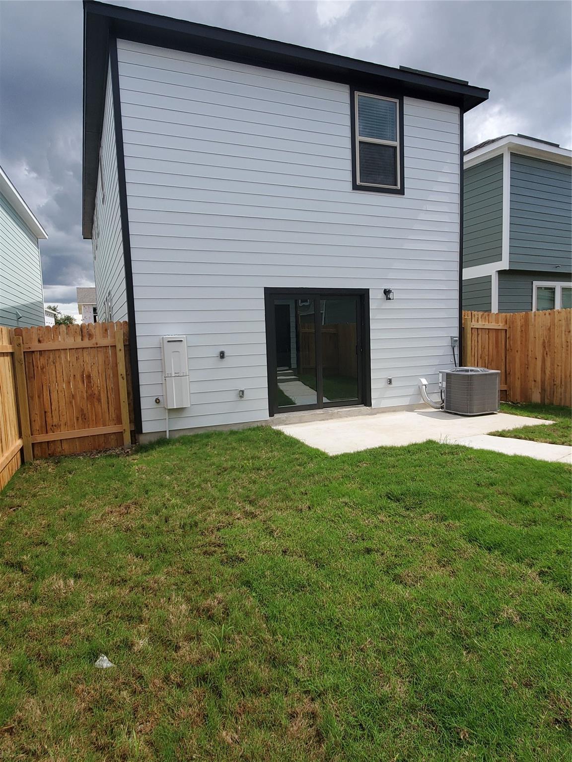 1717 Fountain Bridge Dr Property Photo 14