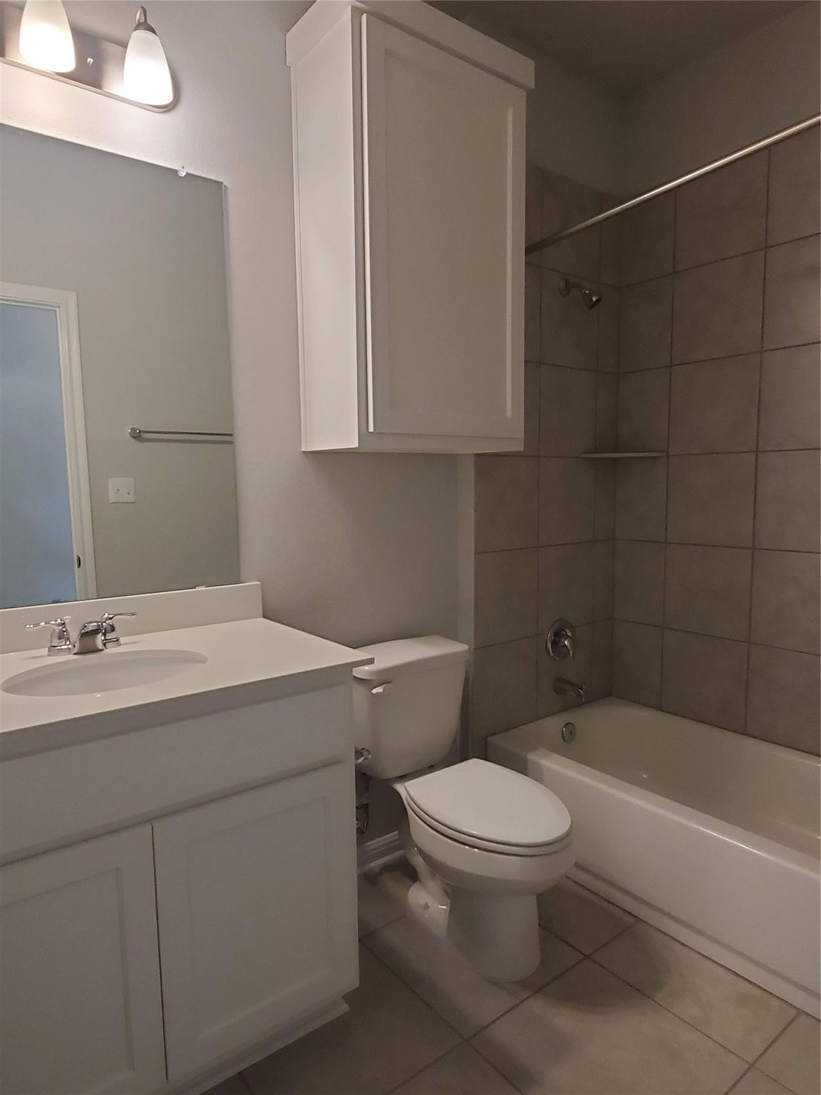 1717 Fountain Bridge Dr Property Photo 17