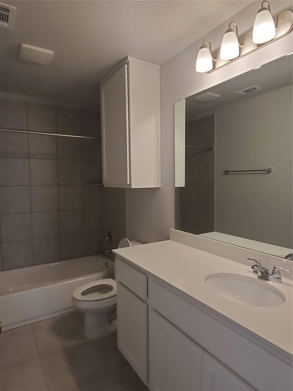 1717 Fountain Bridge Dr Property Photo 21