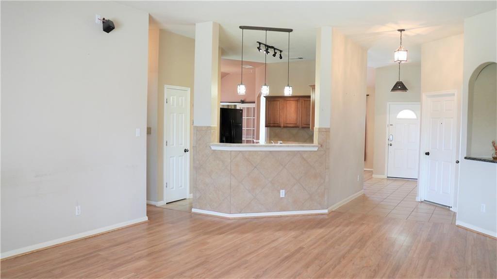 220 Gainer Dr Property Photo 3