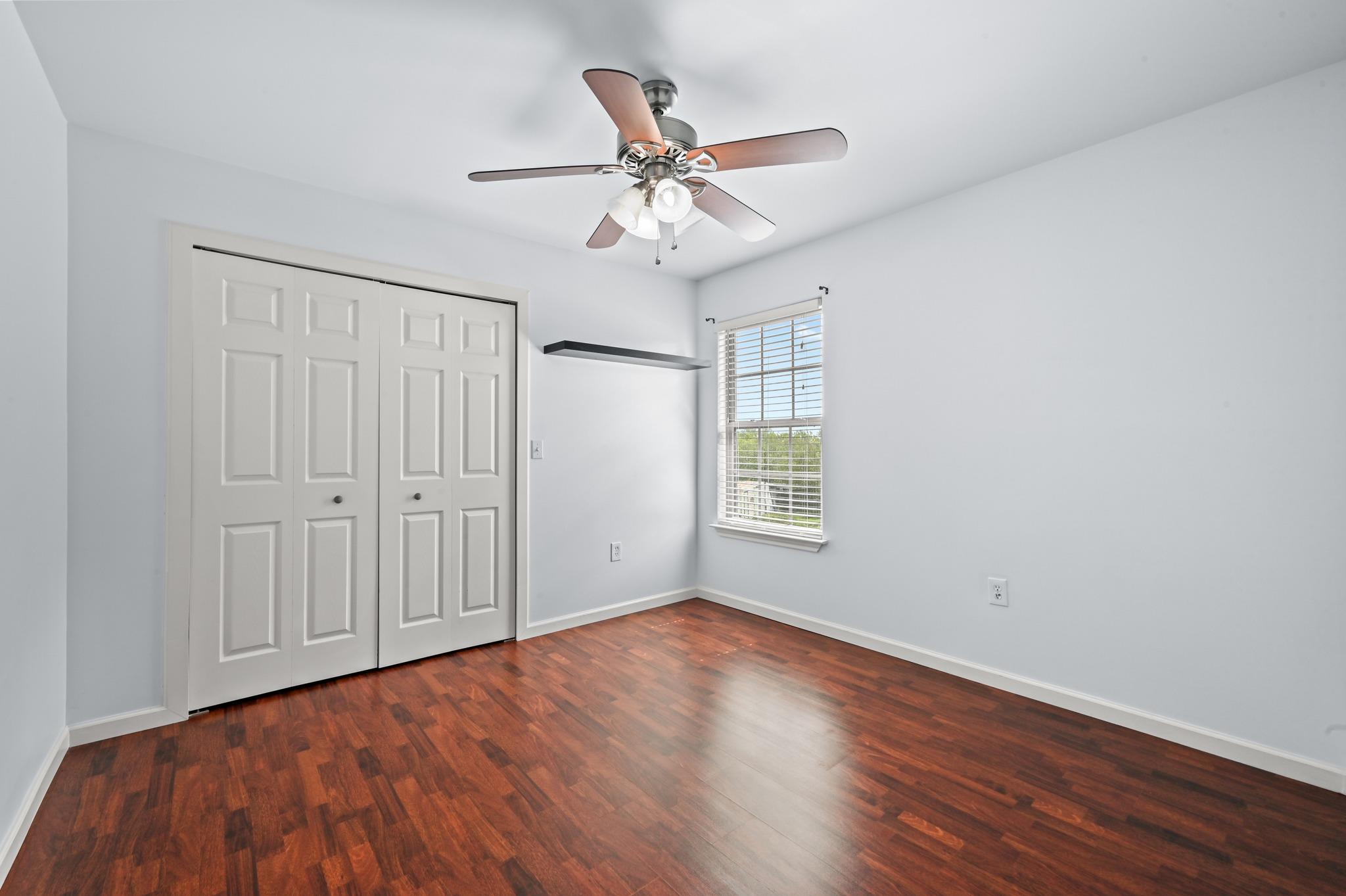 330 Howard Ln Property Photo 23