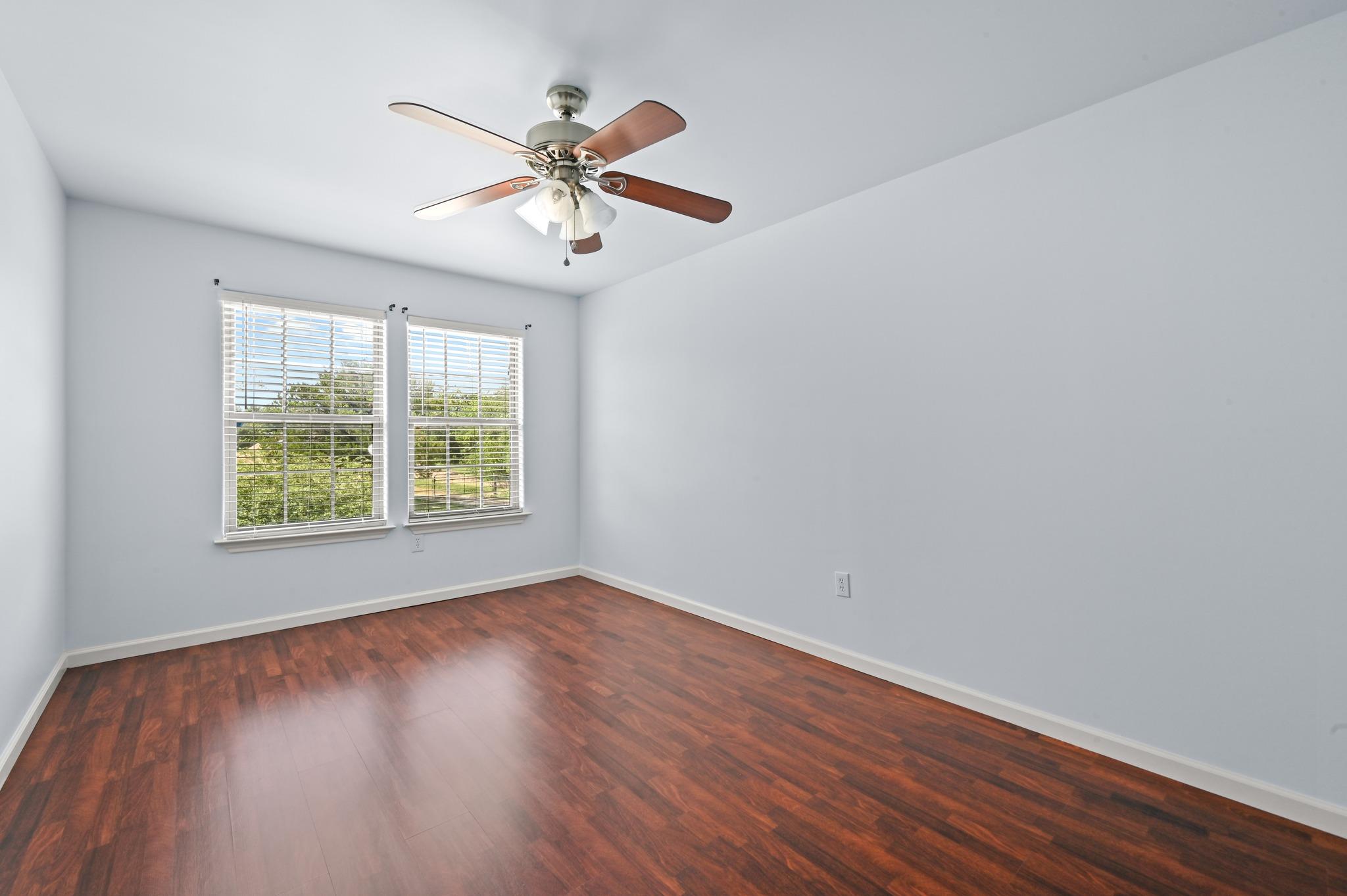 330 Howard Ln Property Photo 24