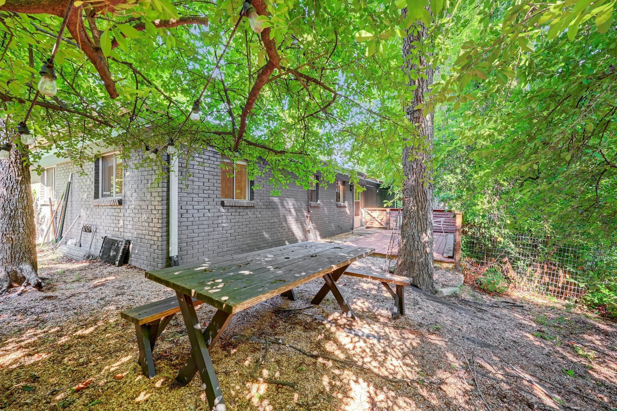 1908 Fairlawn Ln Property Photo 20
