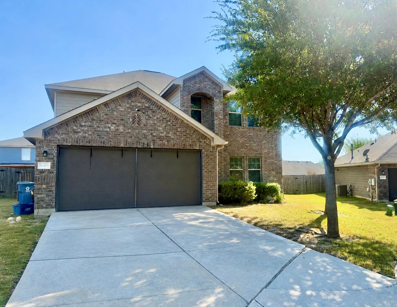18309 Windtree Ln Property Photo 1