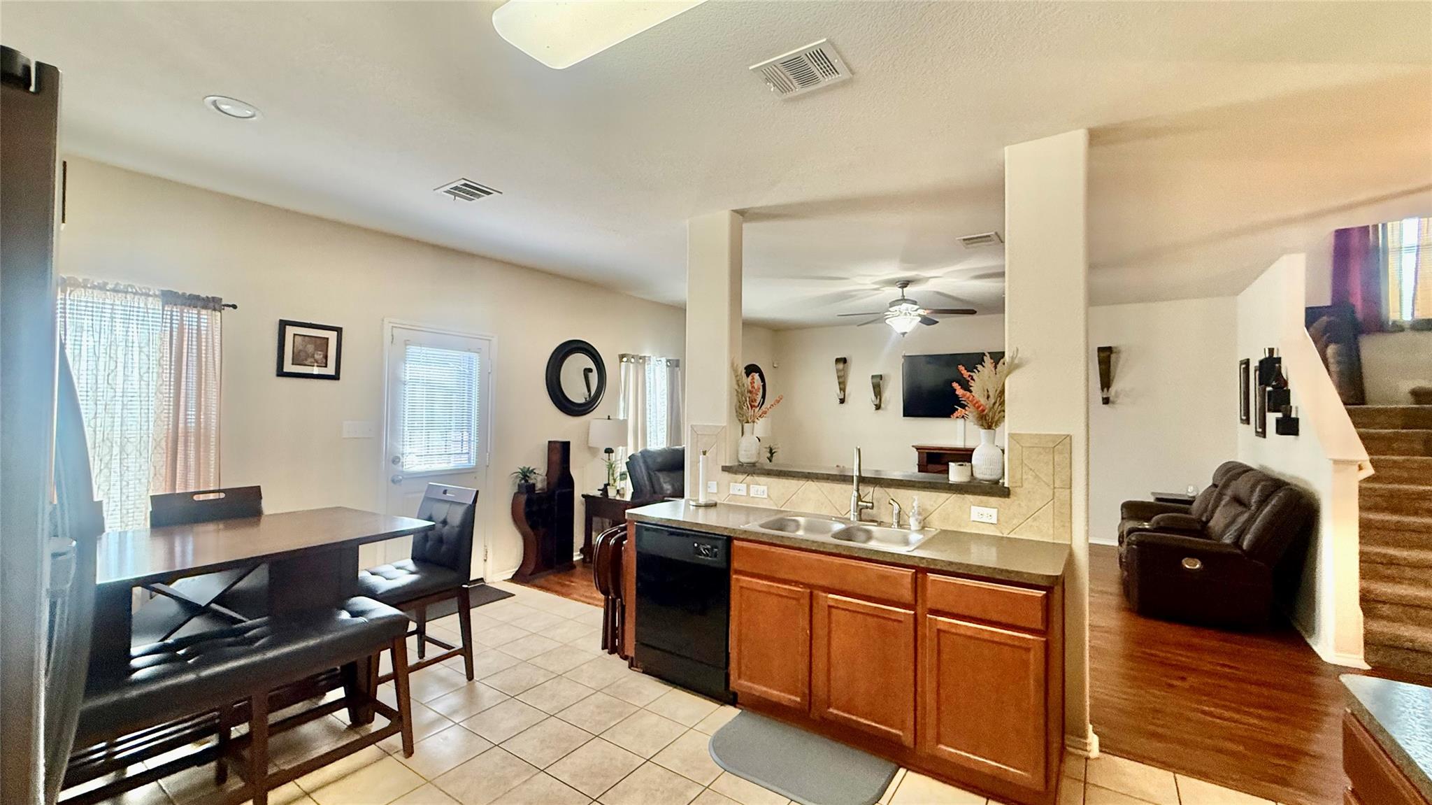 18309 Windtree Ln Property Photo 8
