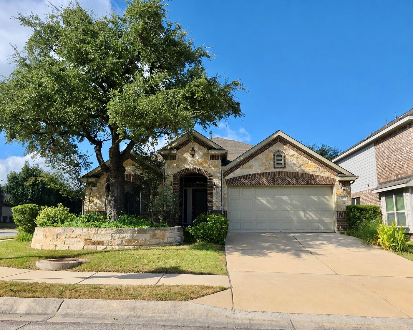 615 Linares Ln Property Photo 1