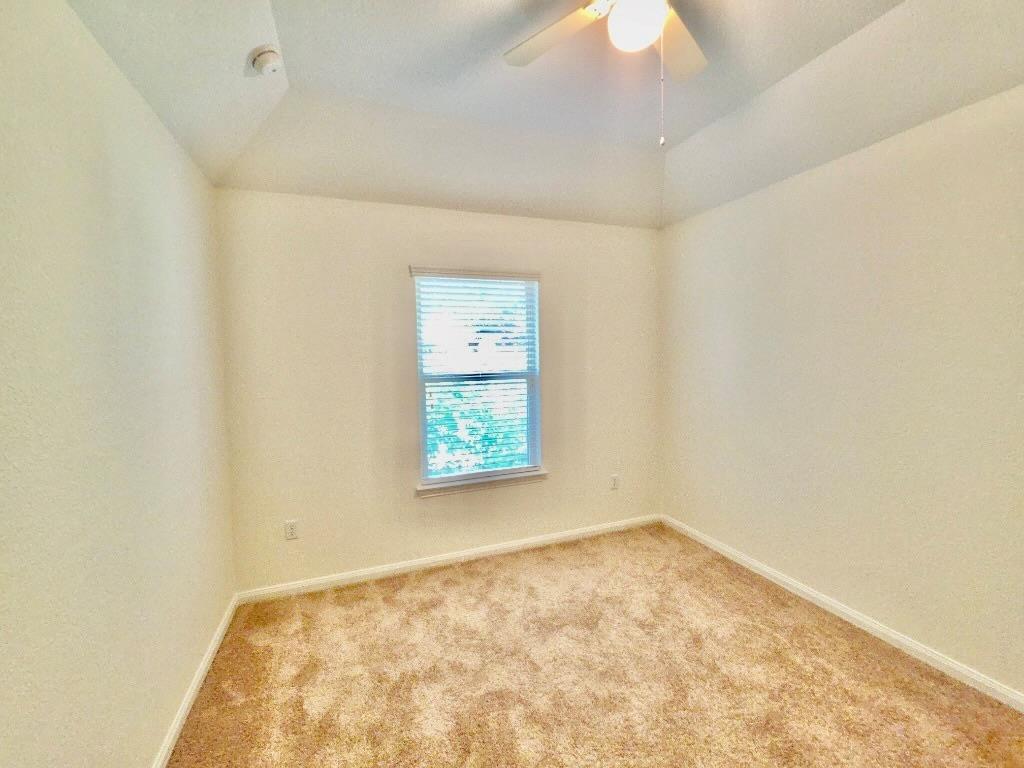 615 Linares Ln Property Photo 20