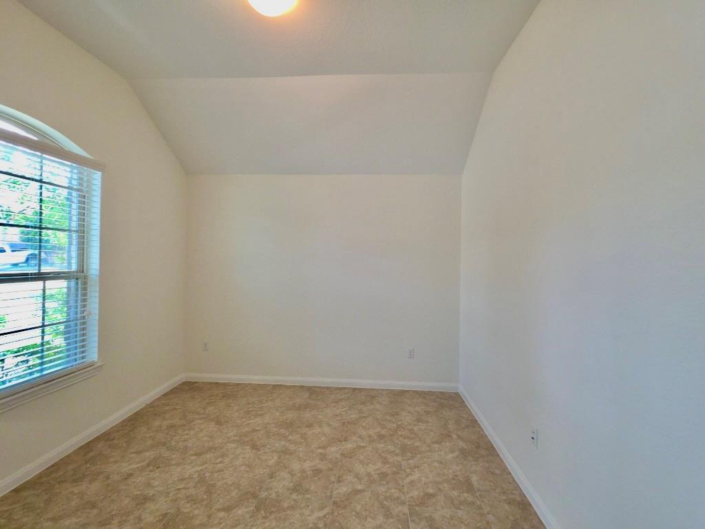 615 Linares Ln Property Photo 23