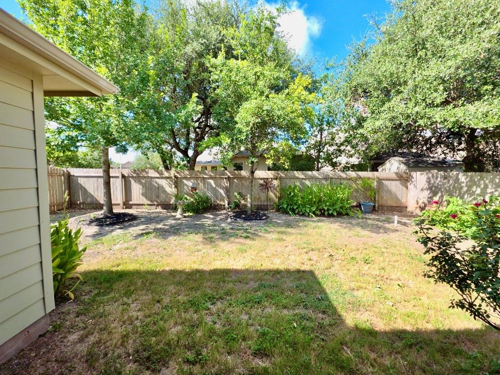 615 Linares Ln Property Photo 27