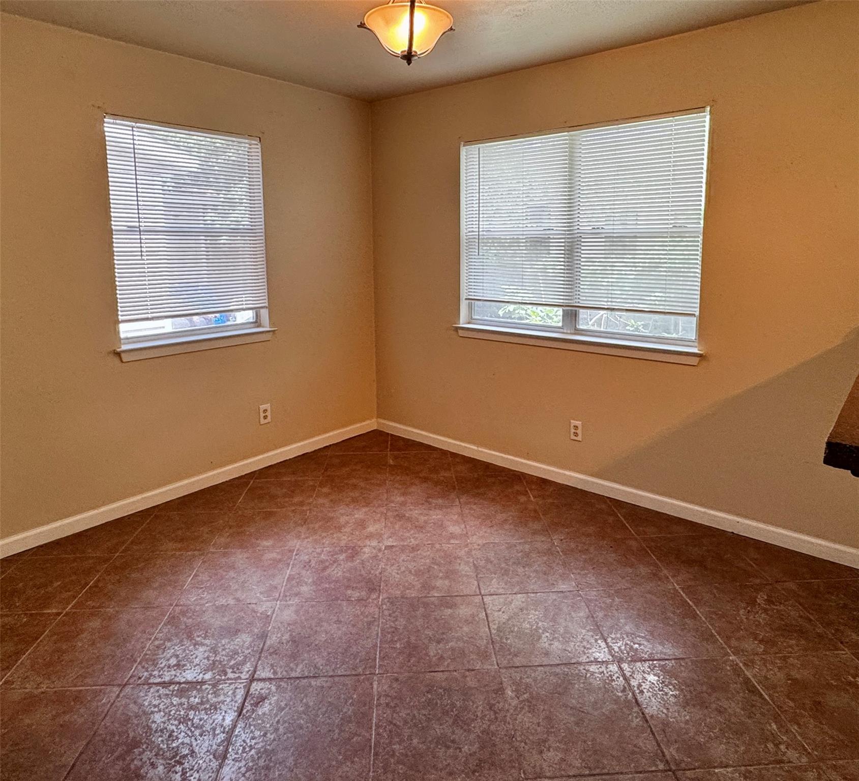 8013 Lazy Ln #b Property Photo 4