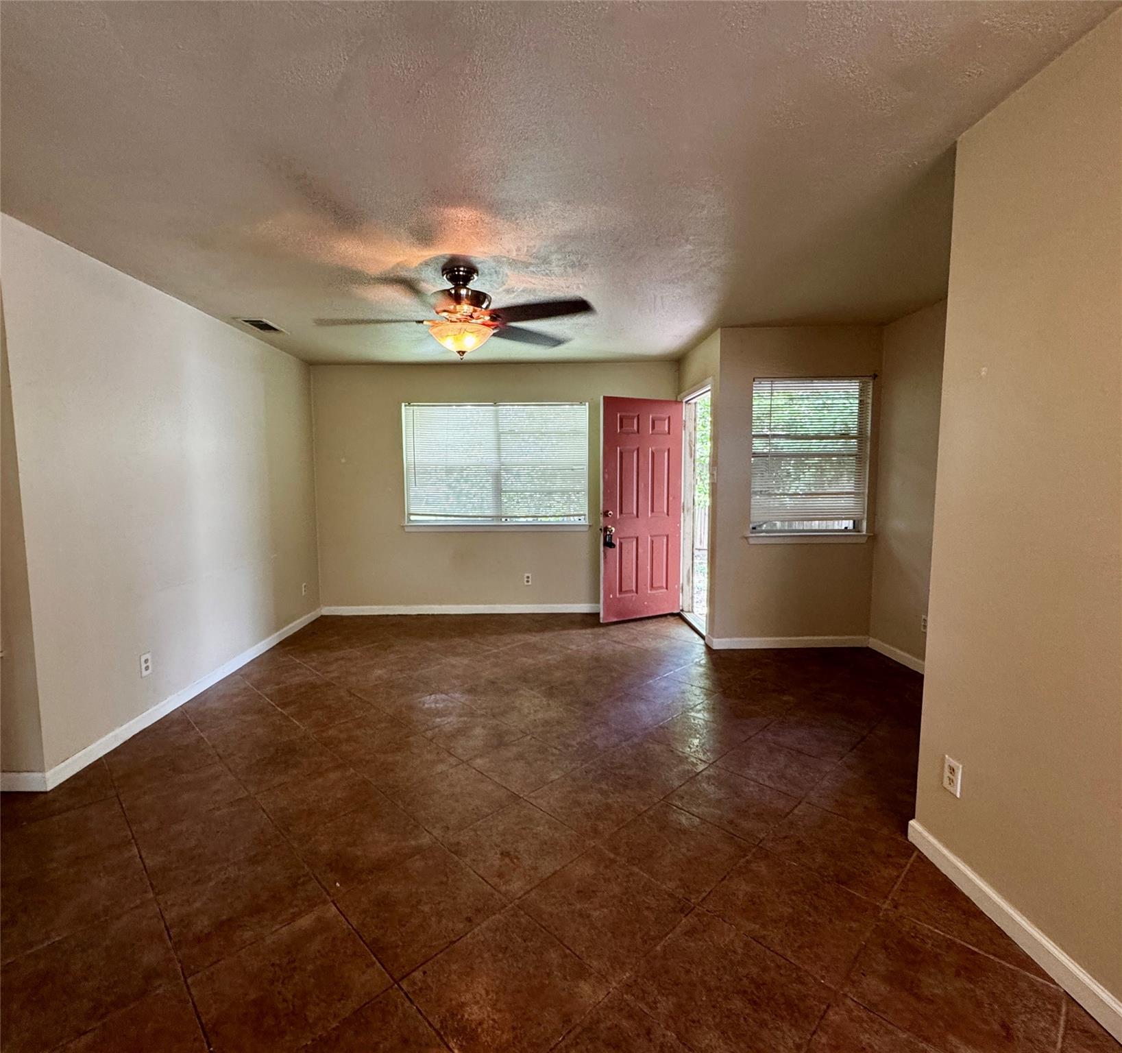 8013 Lazy Ln #b Property Photo 5