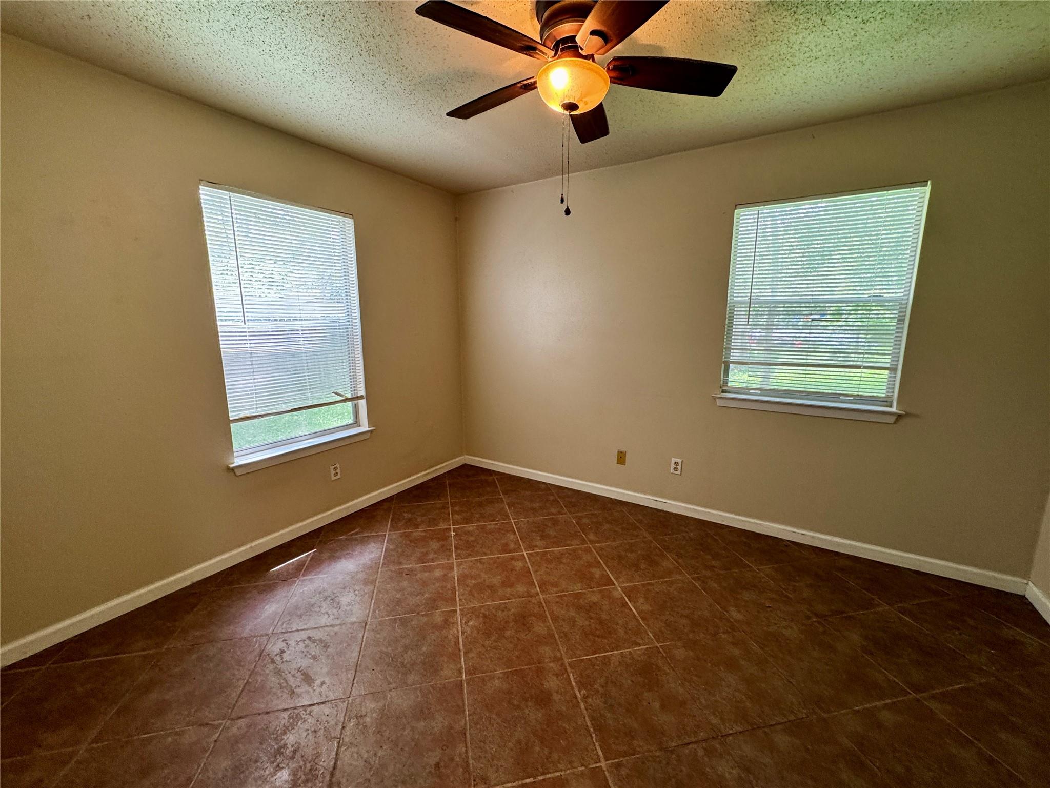 8013 Lazy Ln #b Property Photo 7