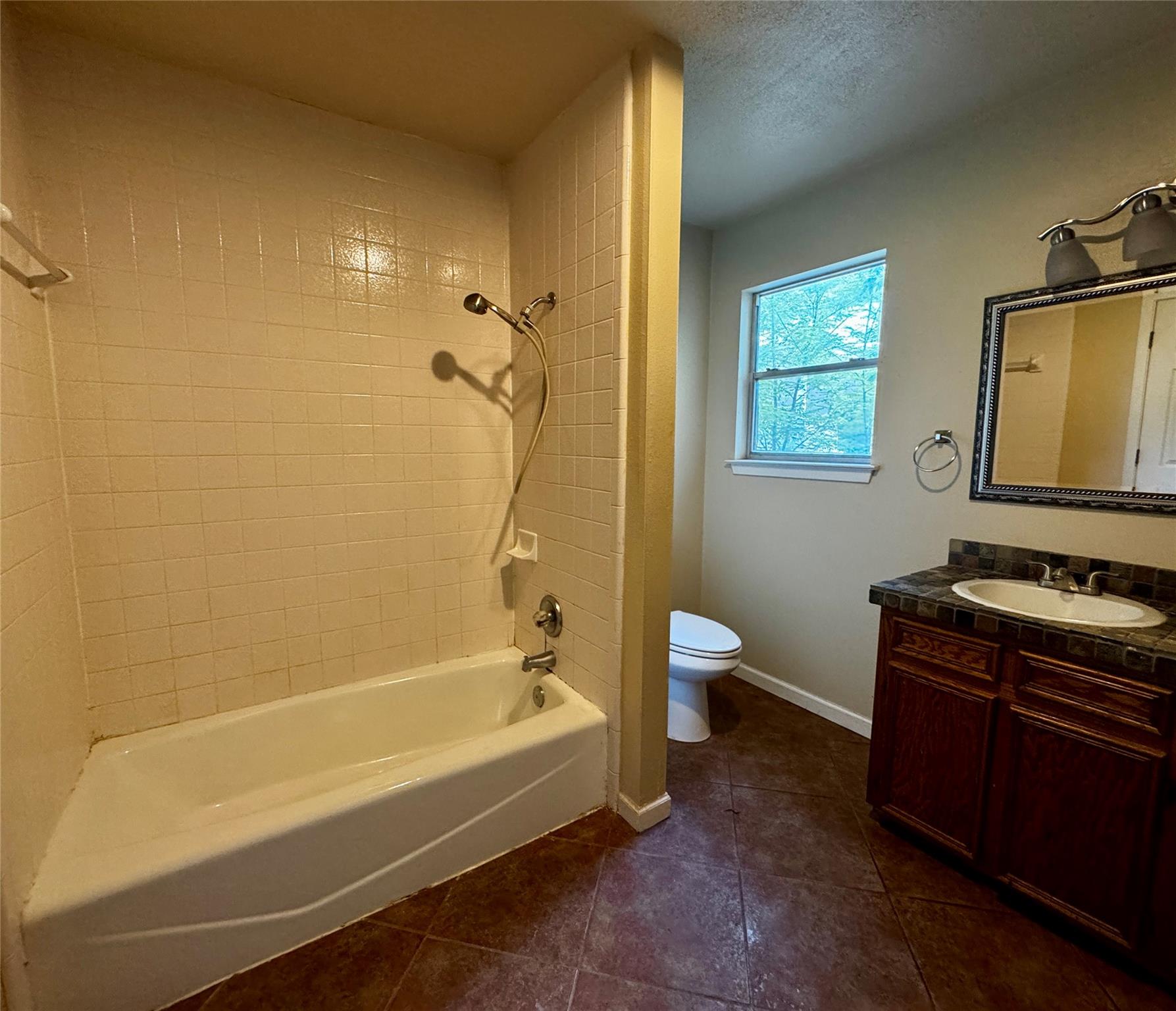 8013 Lazy Ln #b Property Photo 8